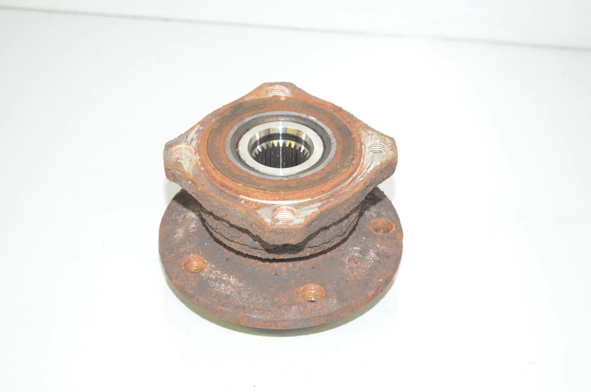 Rear Right Wheel Bearing – OEM 6867815 · BMW X3 (F25) sDrive 20 i 2014 – 4