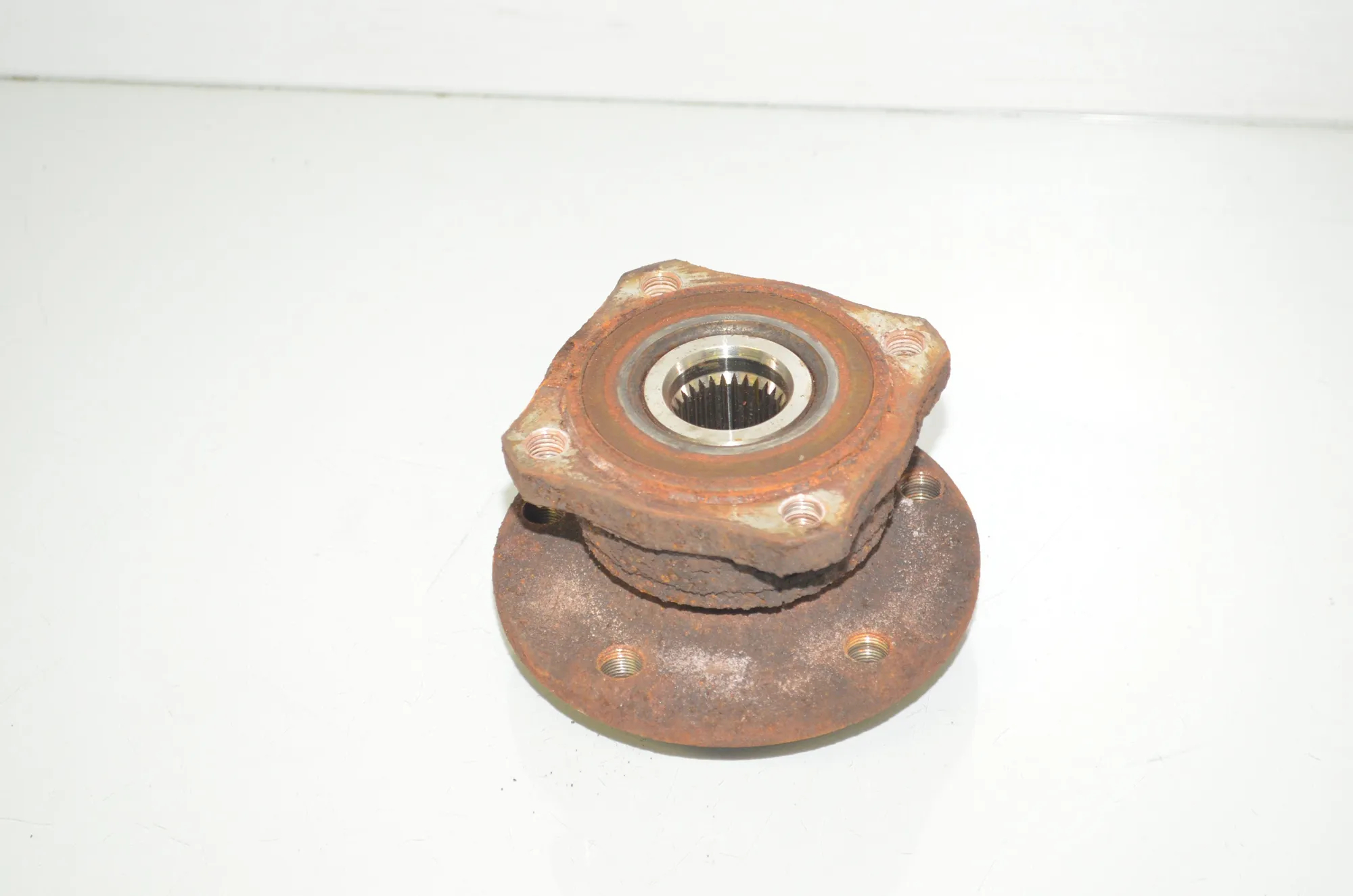 Rear Left Wheel Bearing – OEM 6867815 · BMW X3 (F25) sDrive 20 i 2014 – 4
