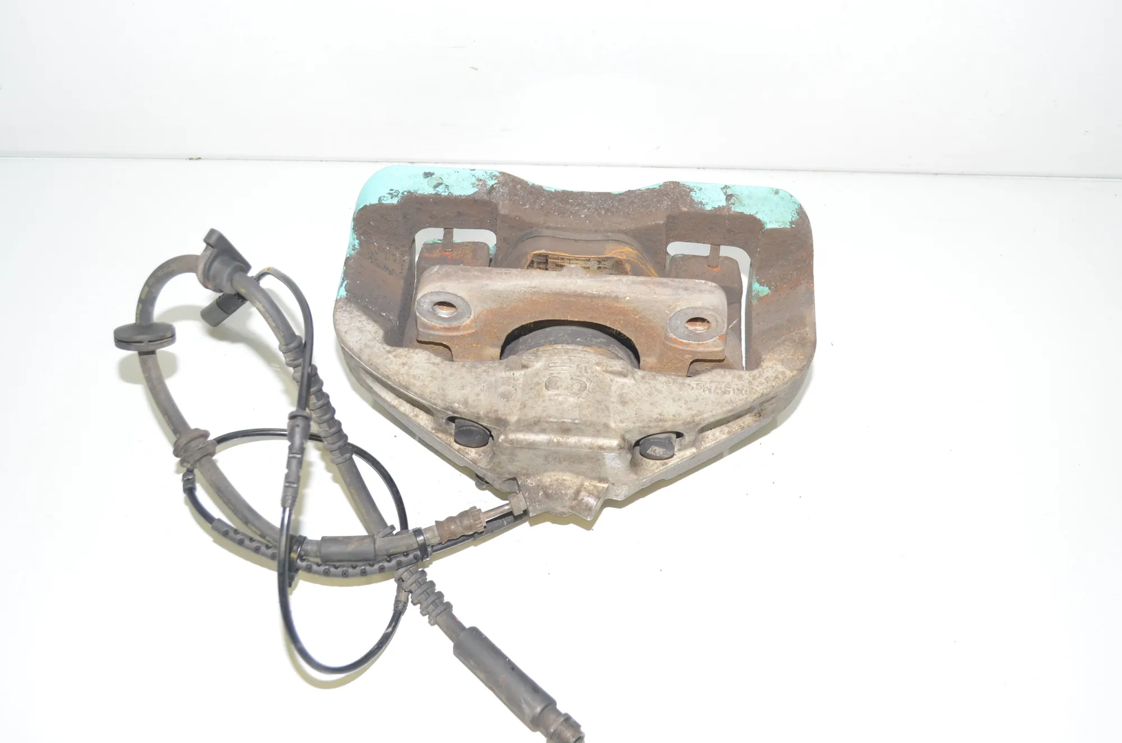 Front Left Brake Caliper – OEM 6792689 · BMW 5 Touring (F11) 525 d 2010 – 4