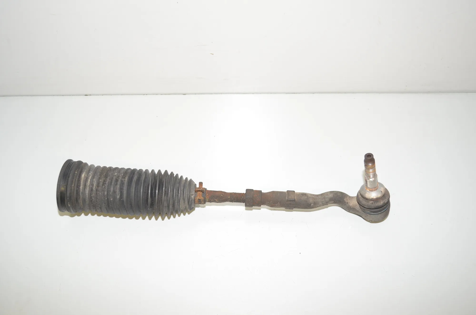 Left Side Steering Tie Rod – OEM 6784716 · BMW 5 Touring (F11) 530 d xDrive 2013 – 3