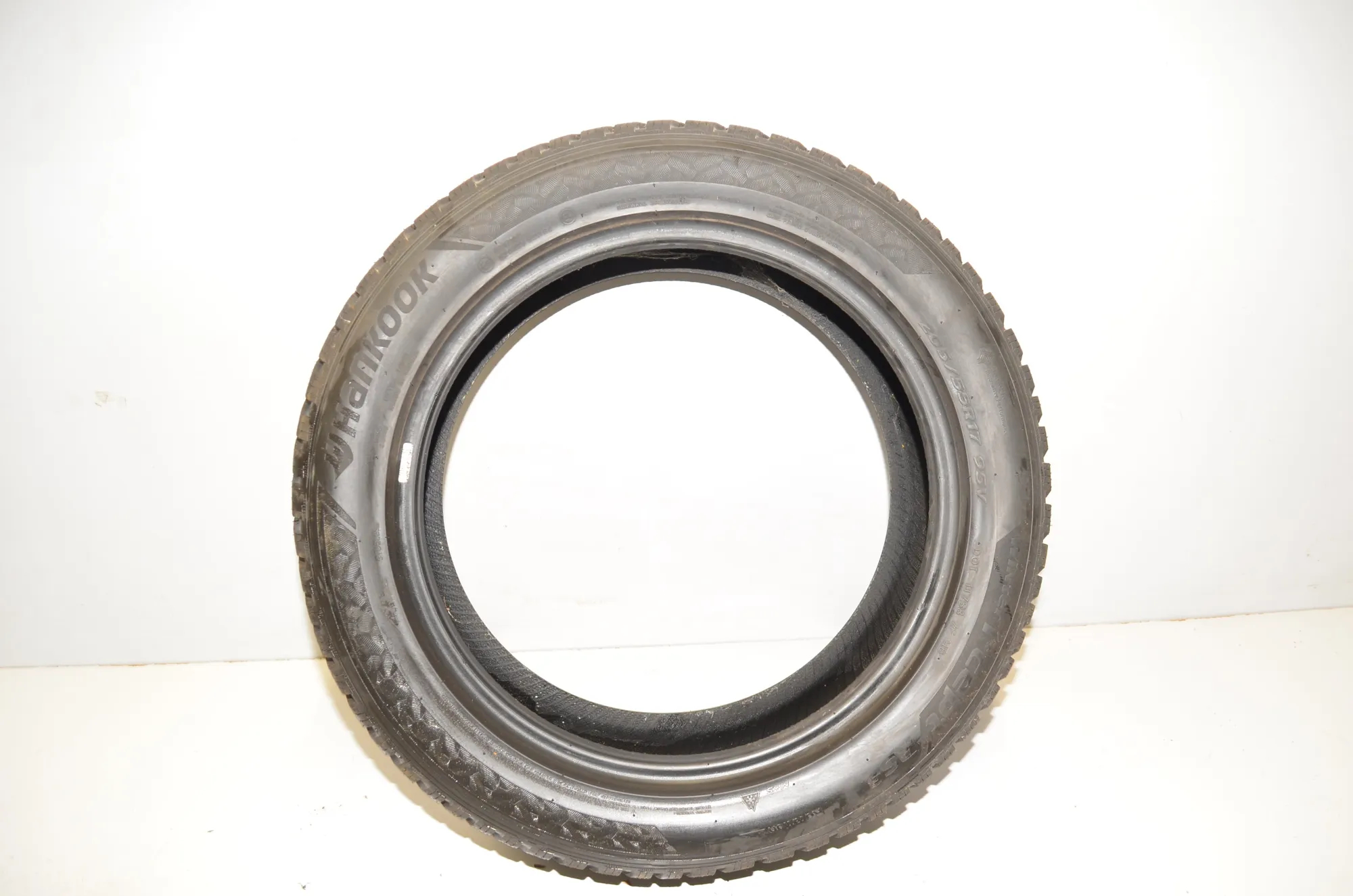 Tire · BMW 2 Gran Tourer (F46) 220 d xDrive 2020