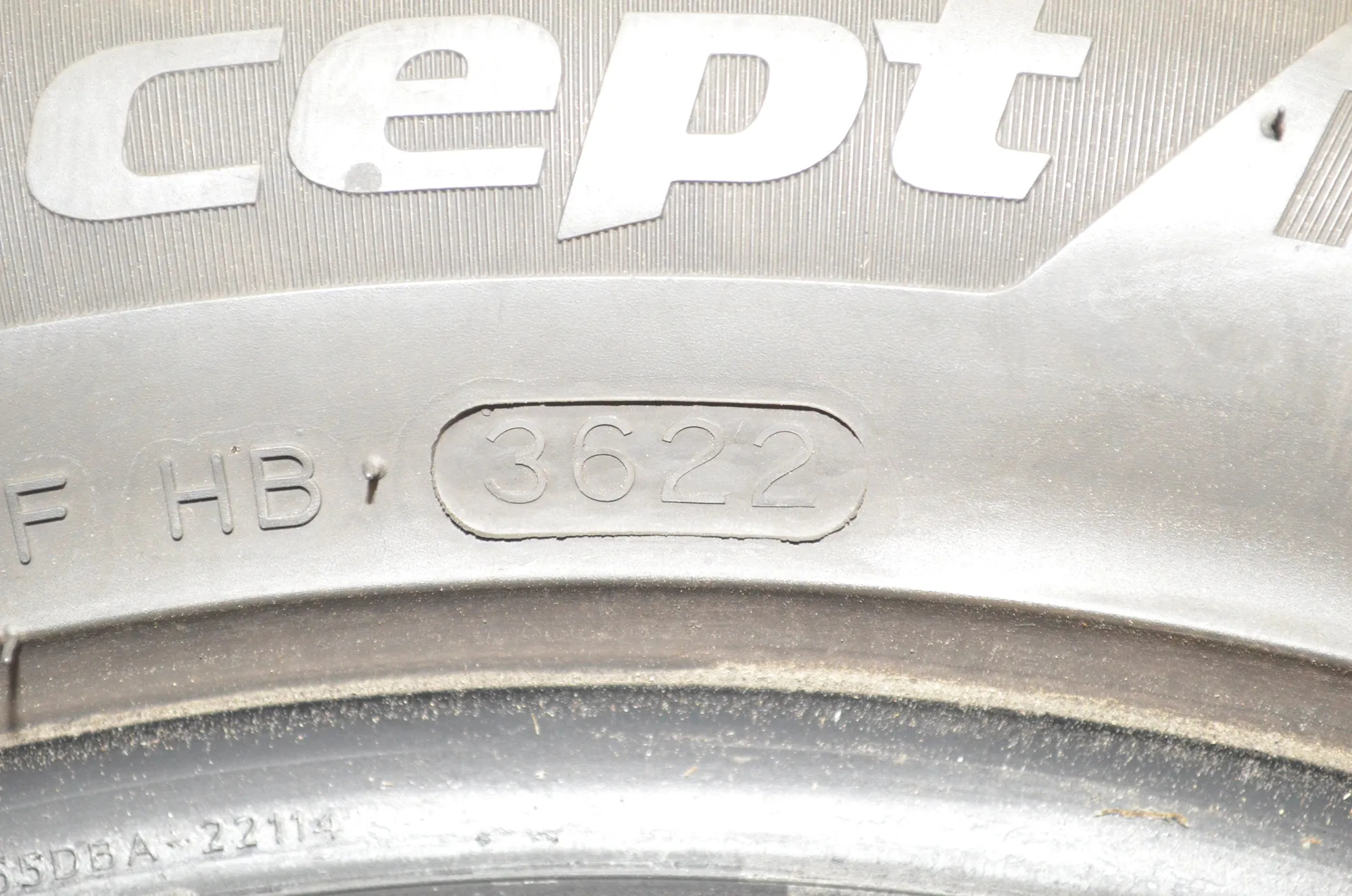 Tire · BMW 2 Gran Tourer (F46) 220 d xDrive 2020 – 8