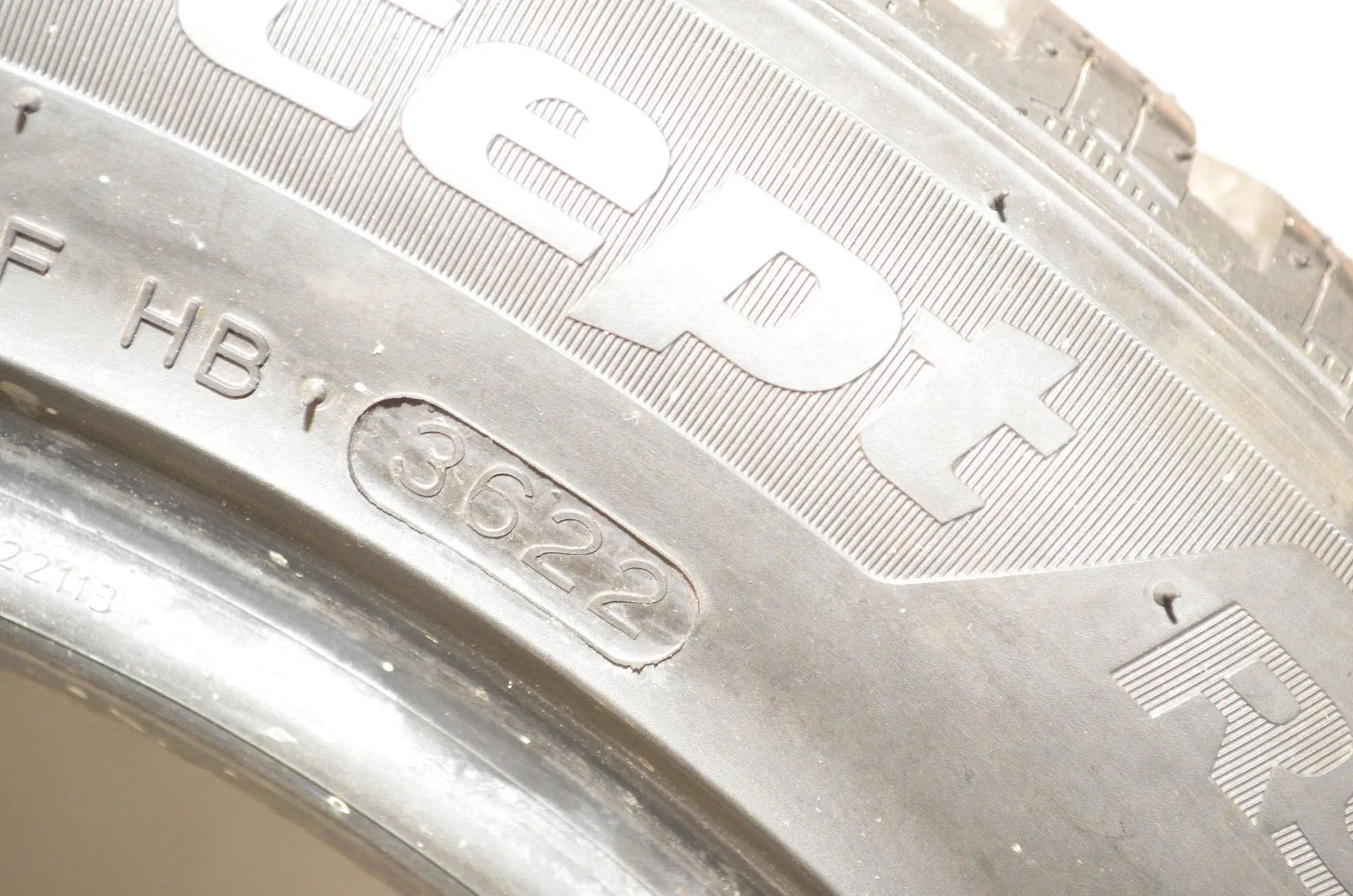 Tire · BMW 2 Gran Tourer (F46) 220 d xDrive 2020 – 9
