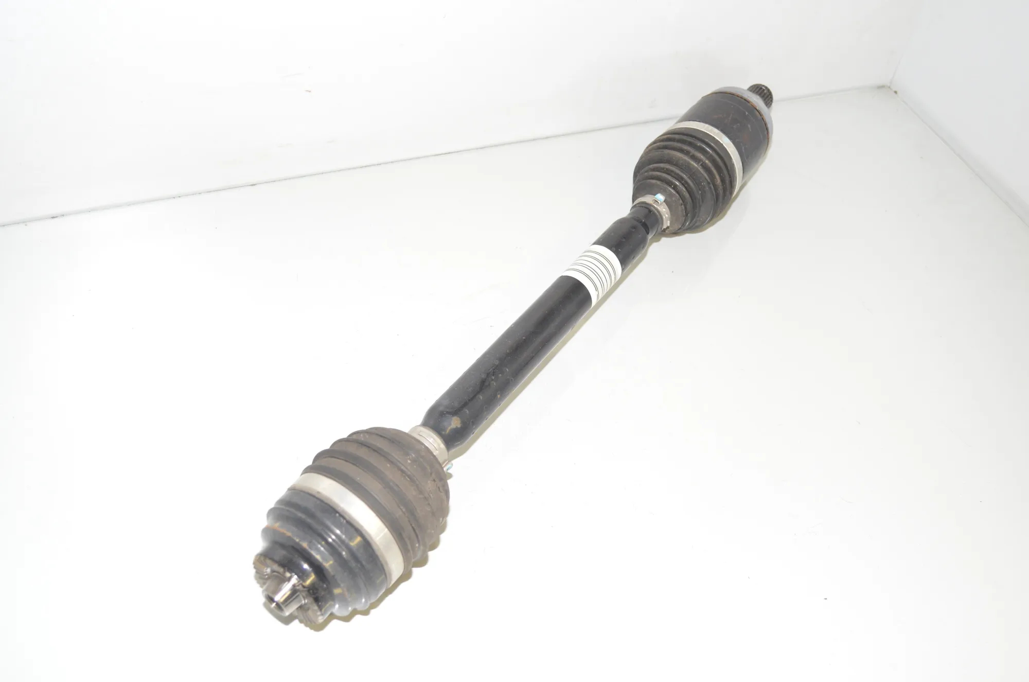 Rear Left Driveshaft – OEM 7641213 · BMW i3 (I01) Hybrid 2018 – 3