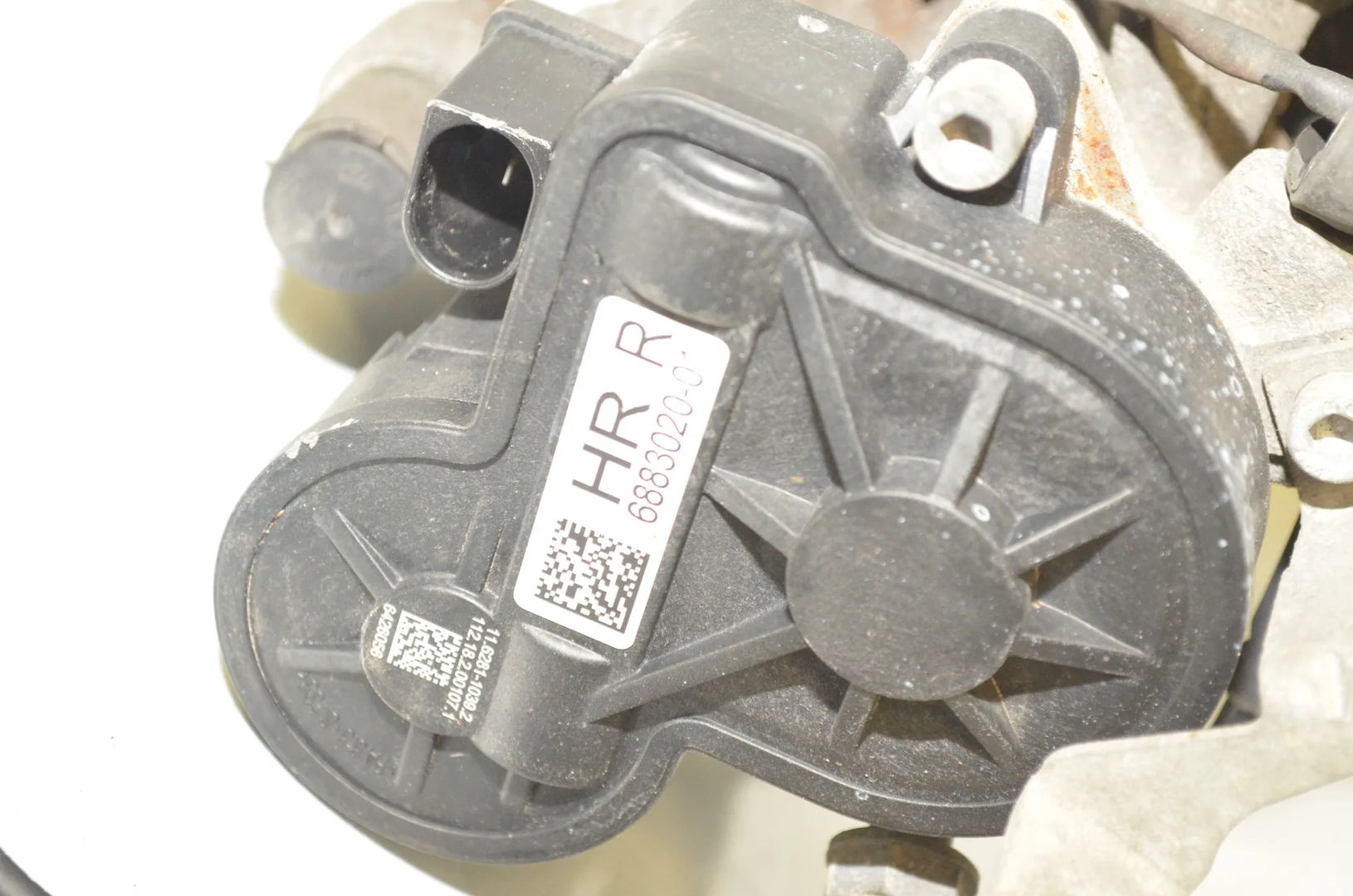 Rear Right Brake Caliper – OEM 6883020 · BMW i3 (I01) Hybrid 2018 – 2