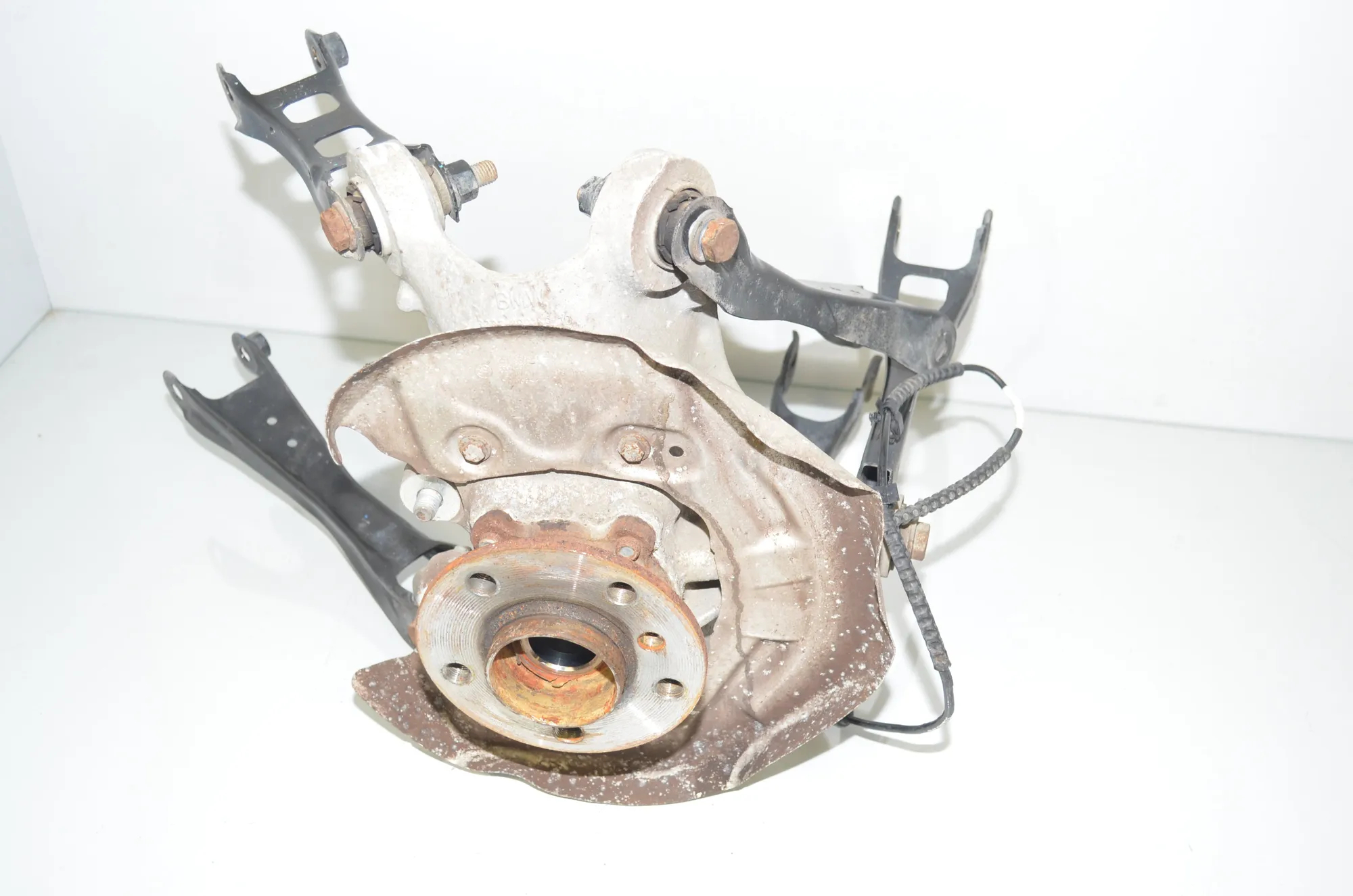 Rear Left Wheel Hub Spindle – OEM 6852161 · BMW i3 (I01) Hybrid 2018