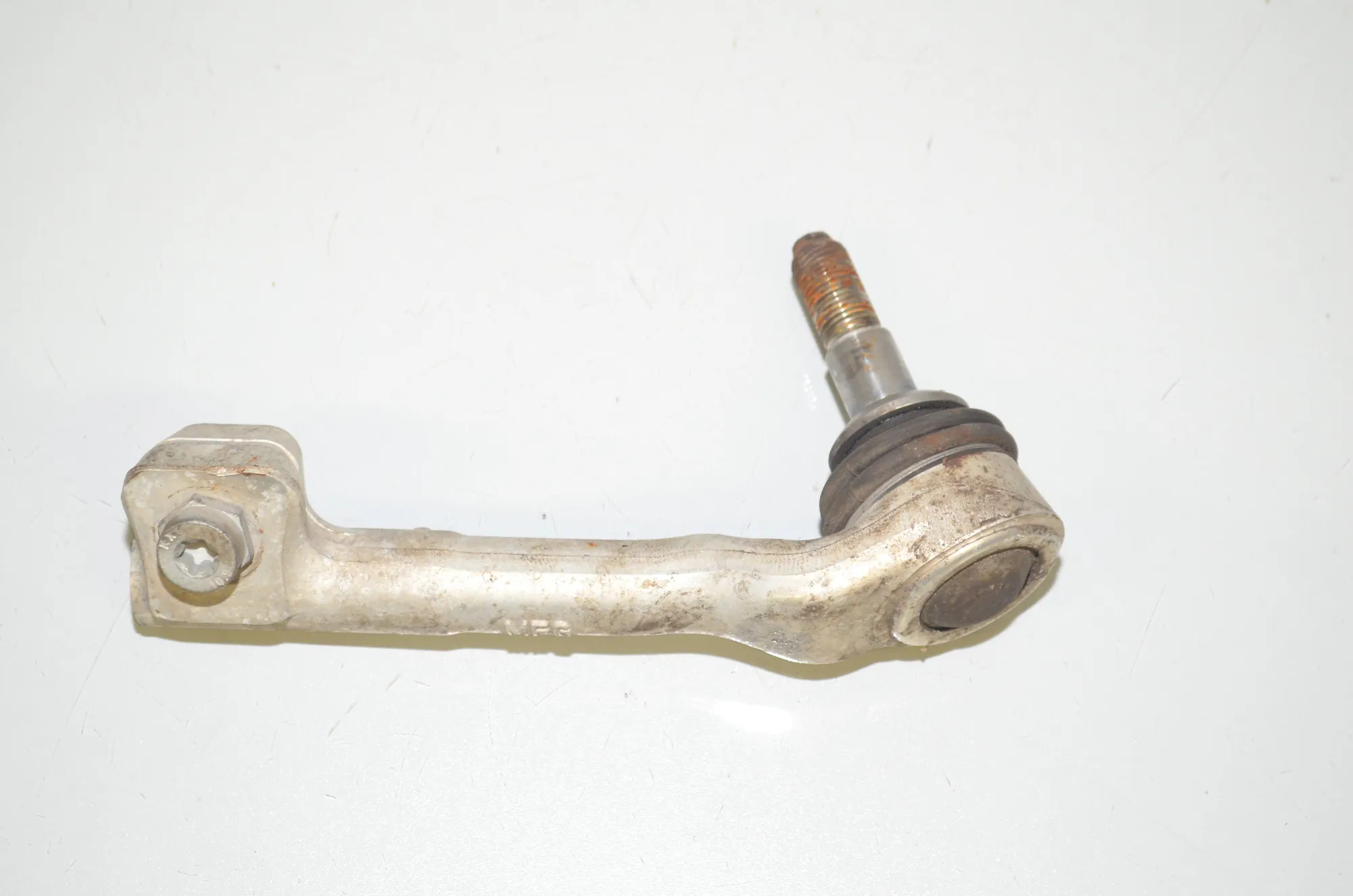 Left Side Steering Tie Rod – OEM 6851409 · BMW i3 (I01) Hybrid 2018 – 3