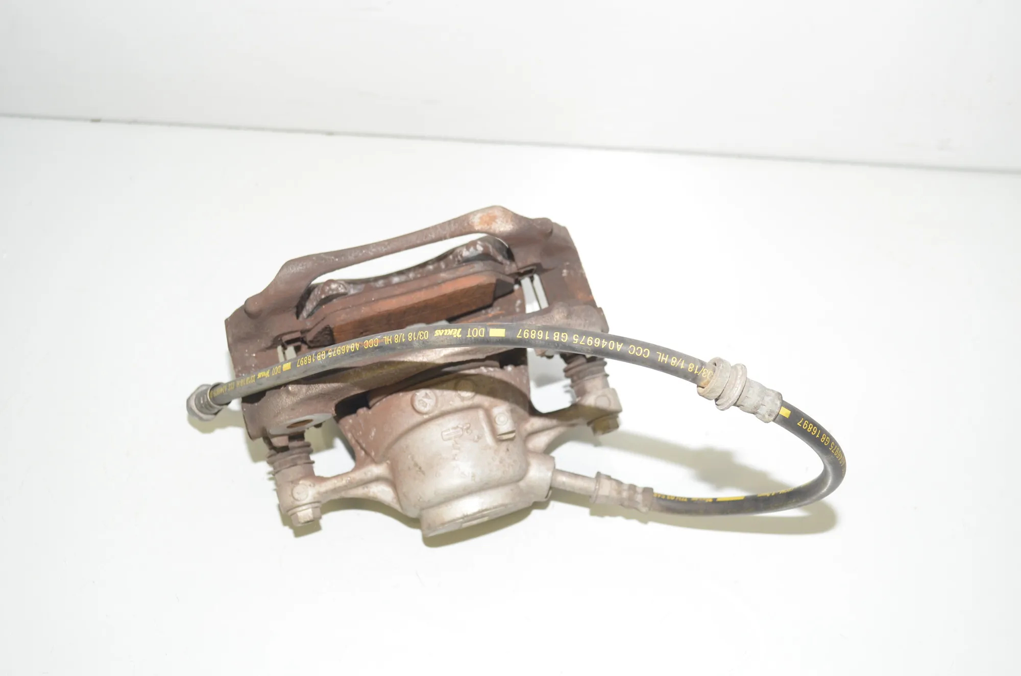 Front Right Brake Caliper – OEM 6860270 · BMW i3 (I01) Hybrid 2018 – 4