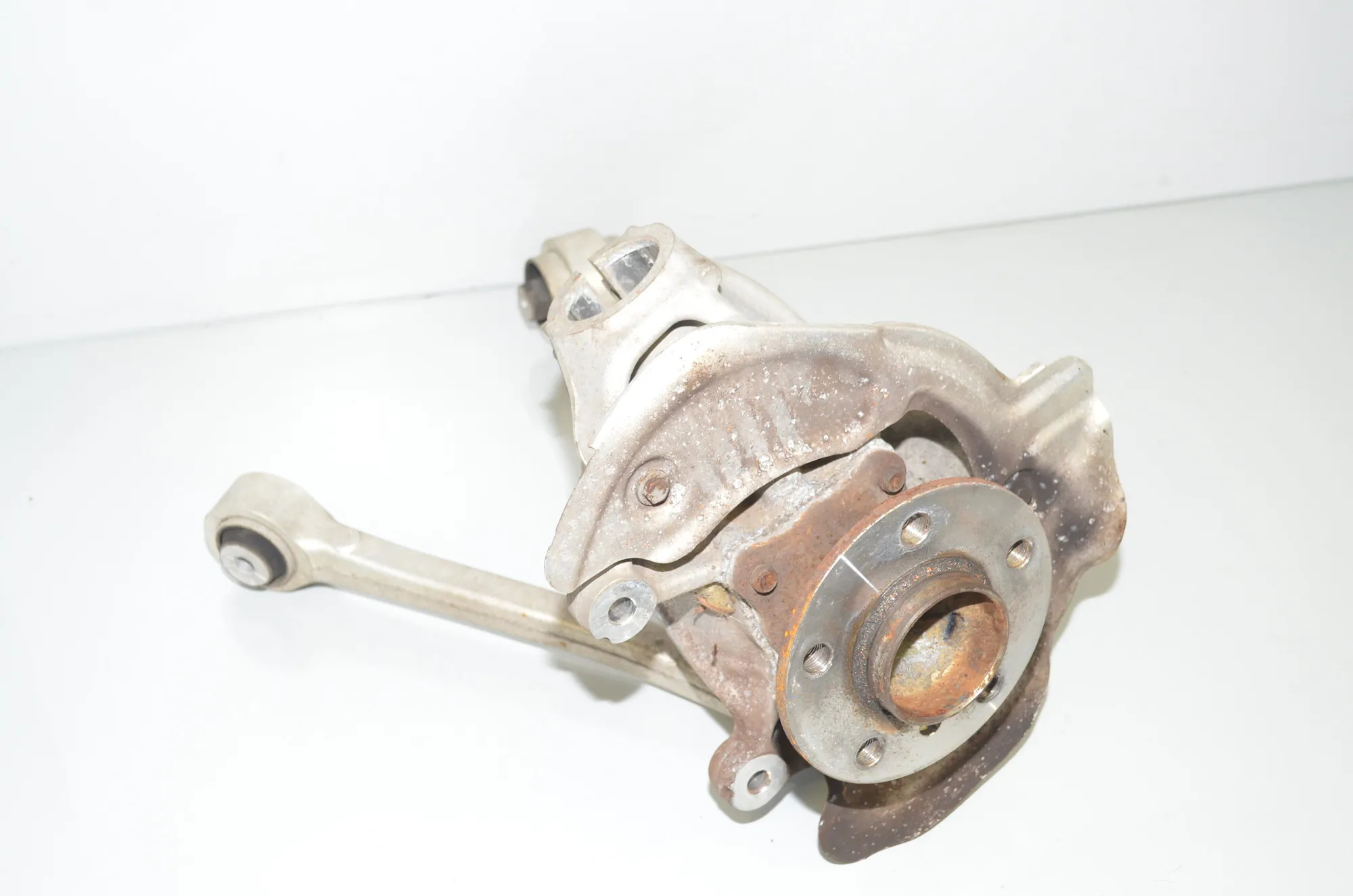 Front Right Wheel Hub – OEM 6852160 · BMW i3 (I01) Hybrid 2018