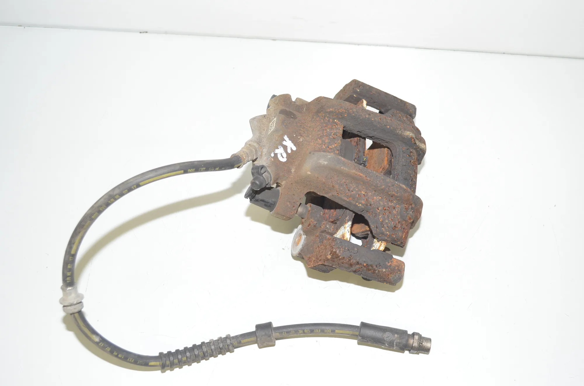 Front Left Brake Caliper – OEM 6850649 · BMW 4 Cabrio (F33, F83) 420 i 2017