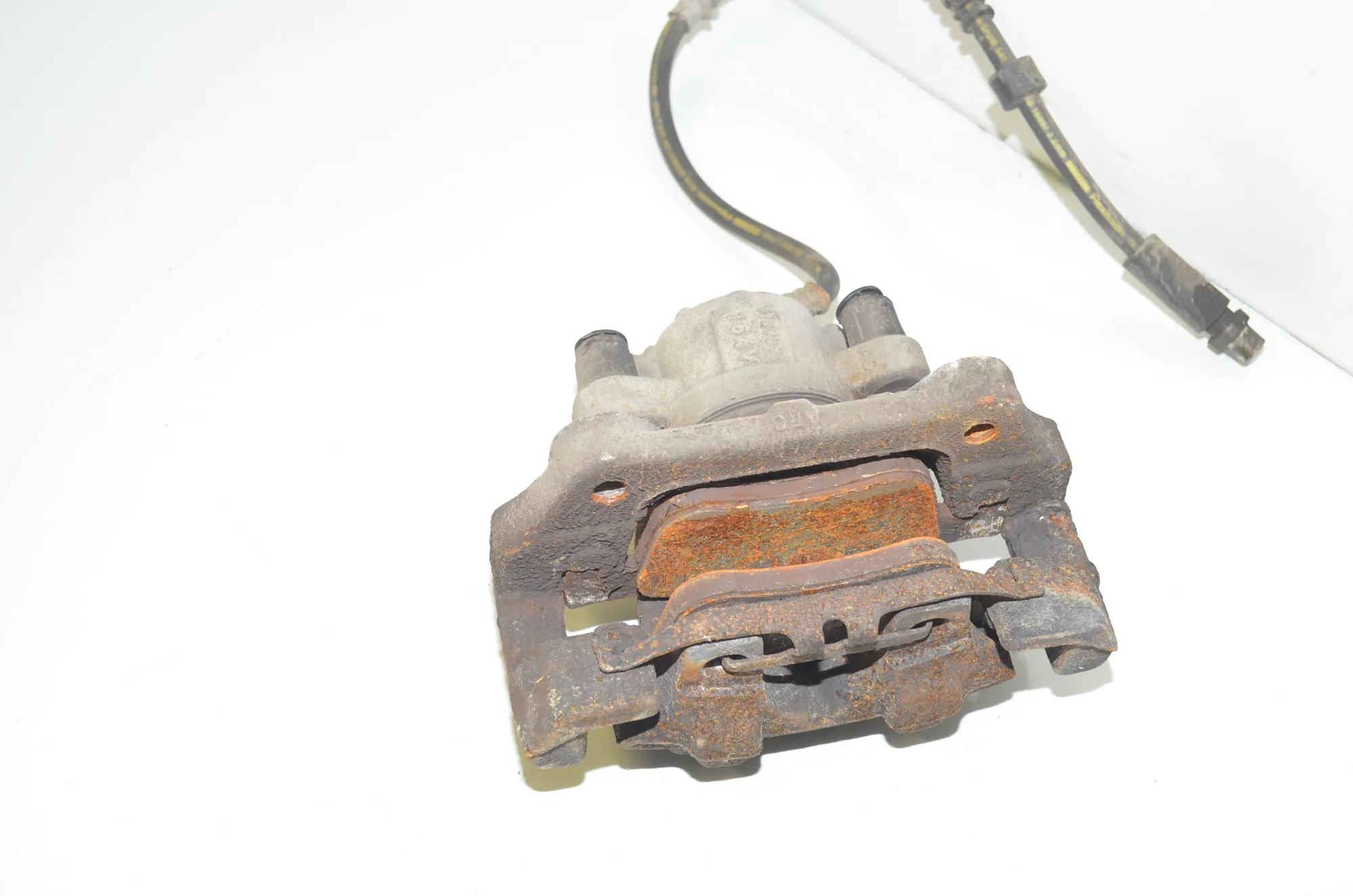 Front Left Brake Caliper – OEM 6850649 · BMW 4 Cabrio (F33, F83) 420 i 2017 – 3