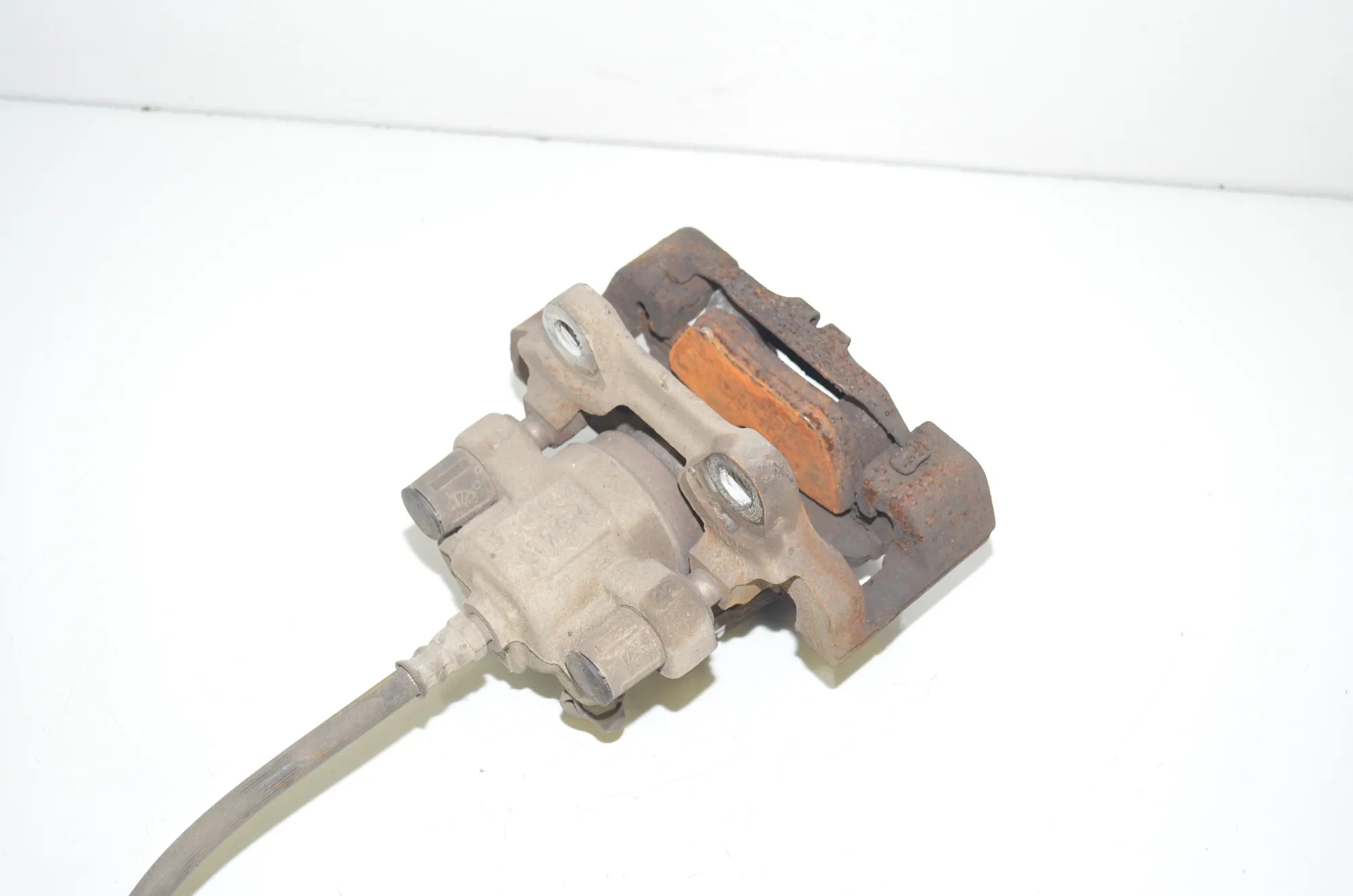 Rear Left Brake Caliper – OEM 6850857 · BMW 4 Cabrio (F33, F83) 420 i 2017 – 3