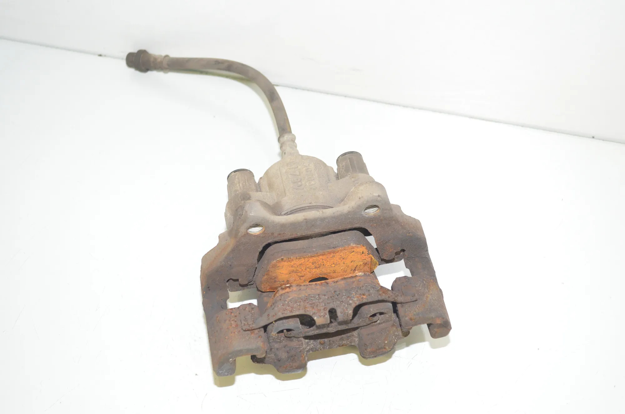 Rear Left Brake Caliper – OEM 6850857 · BMW 4 Cabrio (F33, F83) 420 i 2017 – 4