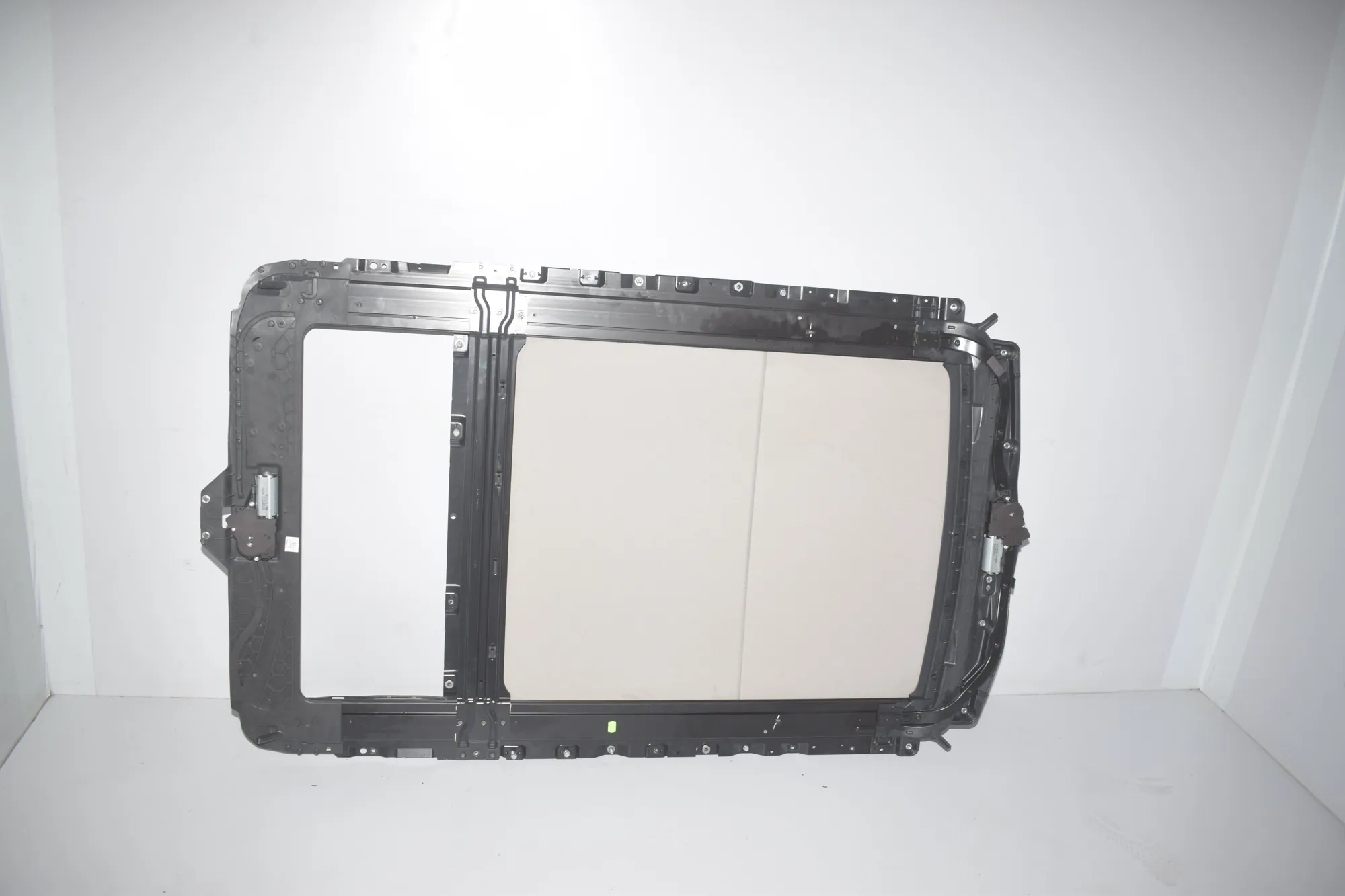 Sunroof – OEM 9127381 · BMW 5 Touring (F11) 530 d xDrive 2013 – 10