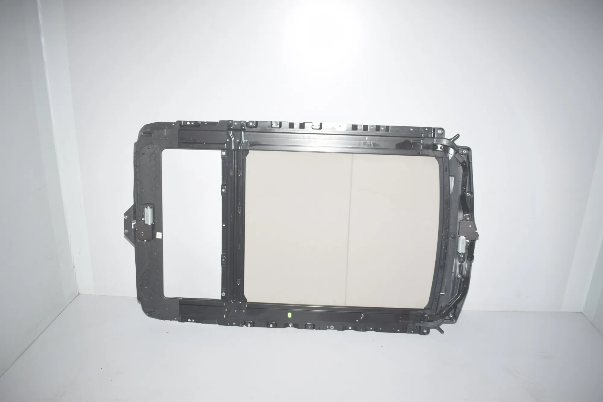 Sunroof – OEM 9127381 · BMW 5 Touring (F11) 530 d xDrive 2013 – 9
