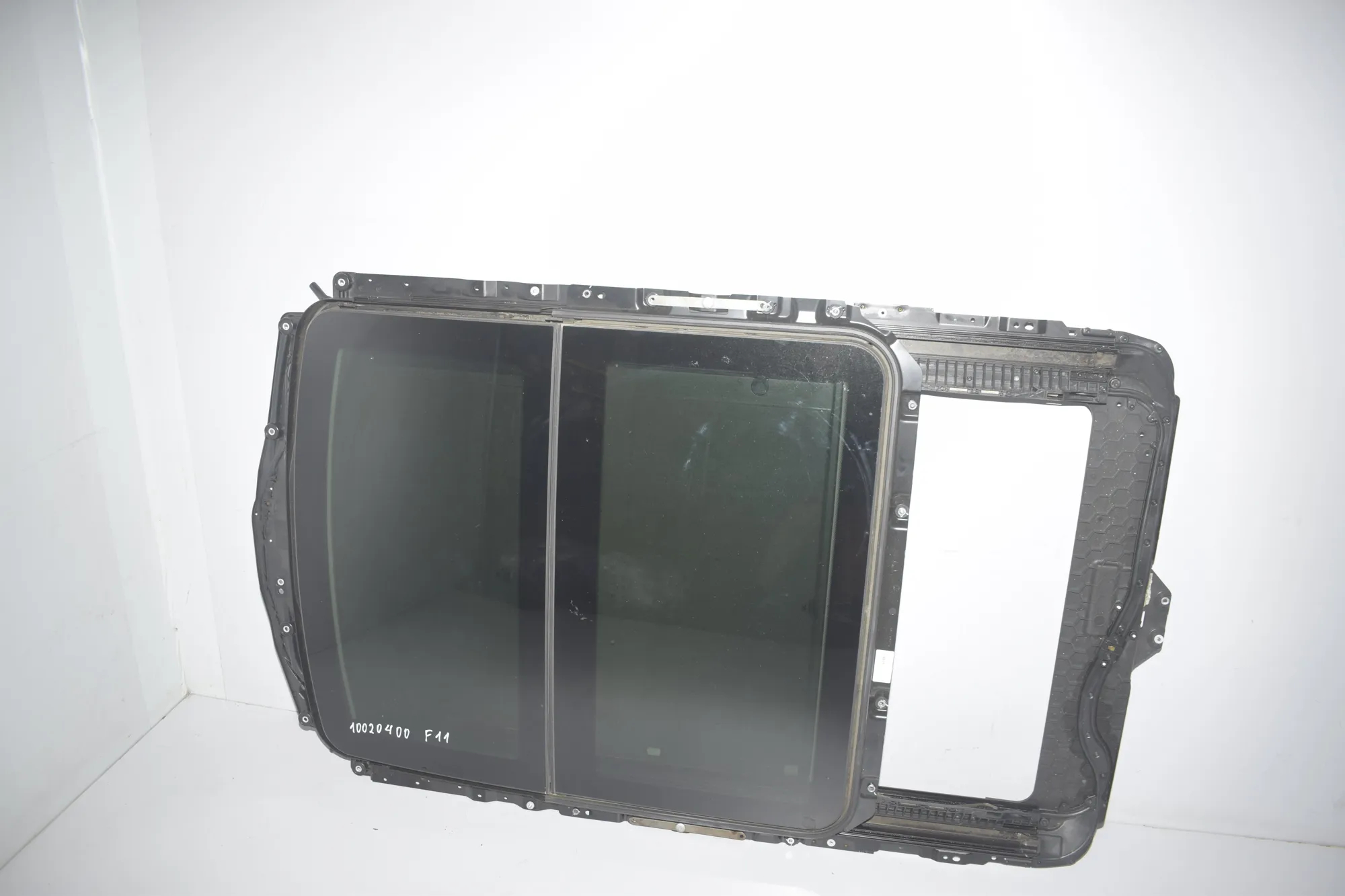 Sunroof – OEM 9127381 · BMW 5 Touring (F11) 530 d xDrive 2013 – 6
