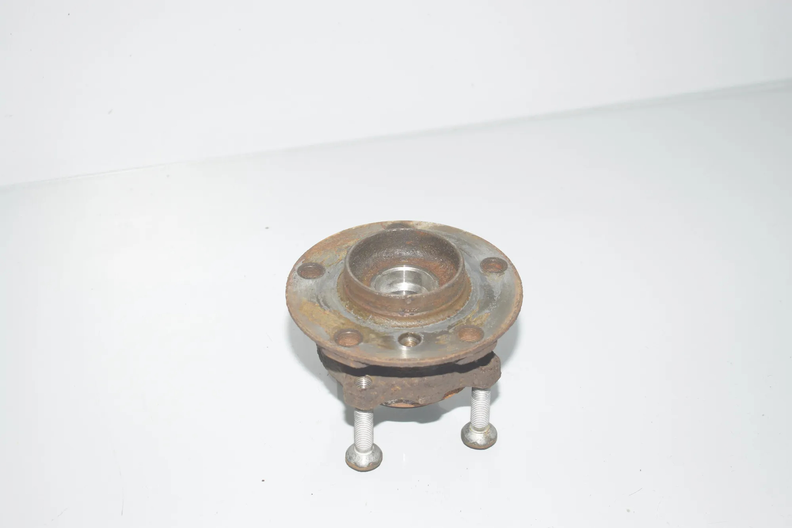 Front Left Wheel Bearing – OEM 6870725 · BMW X3 (F25) sDrive 20 i 2014