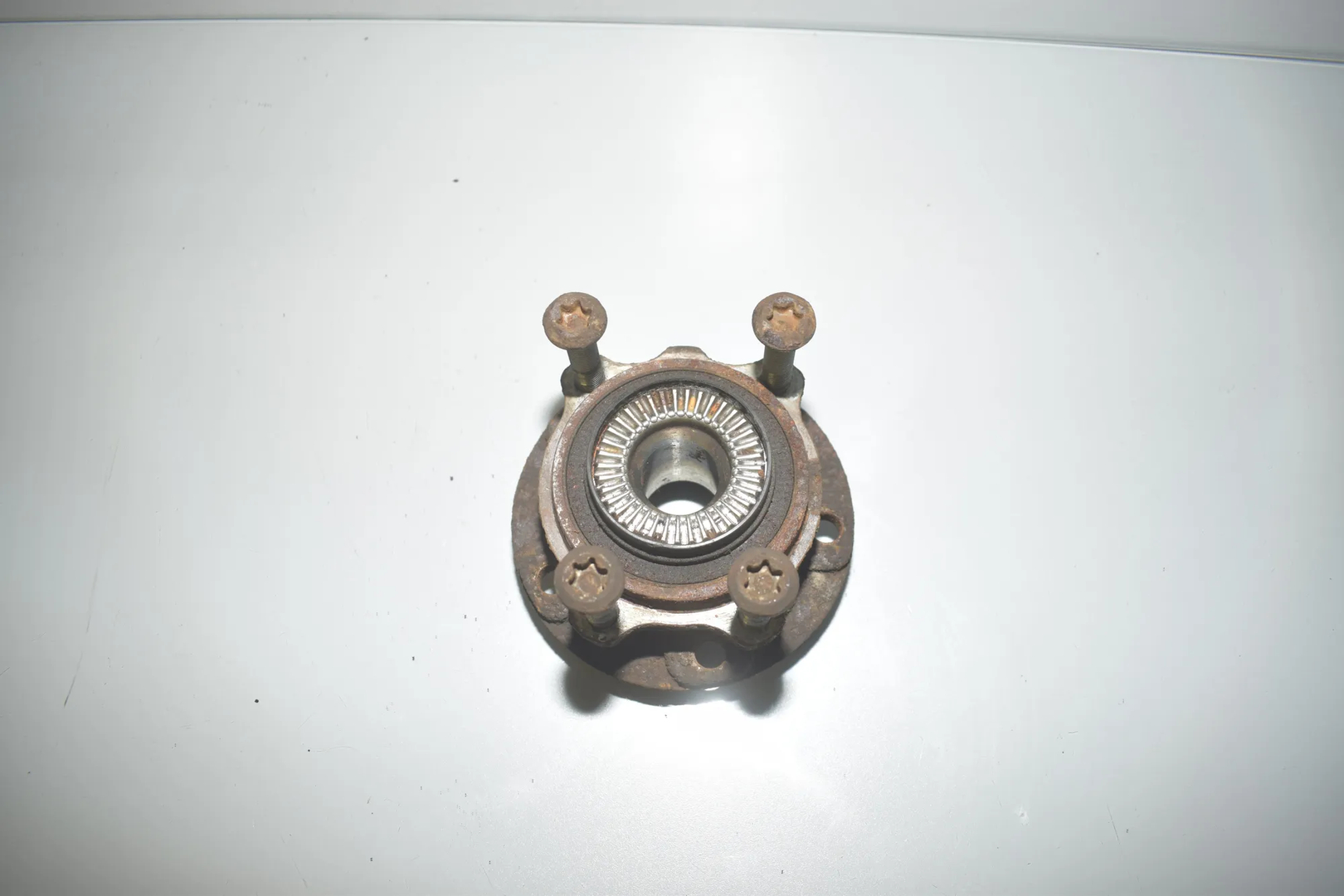 Front Left Wheel Bearing – OEM 6870725 · BMW X3 (F25) sDrive 20 i 2014 – 4
