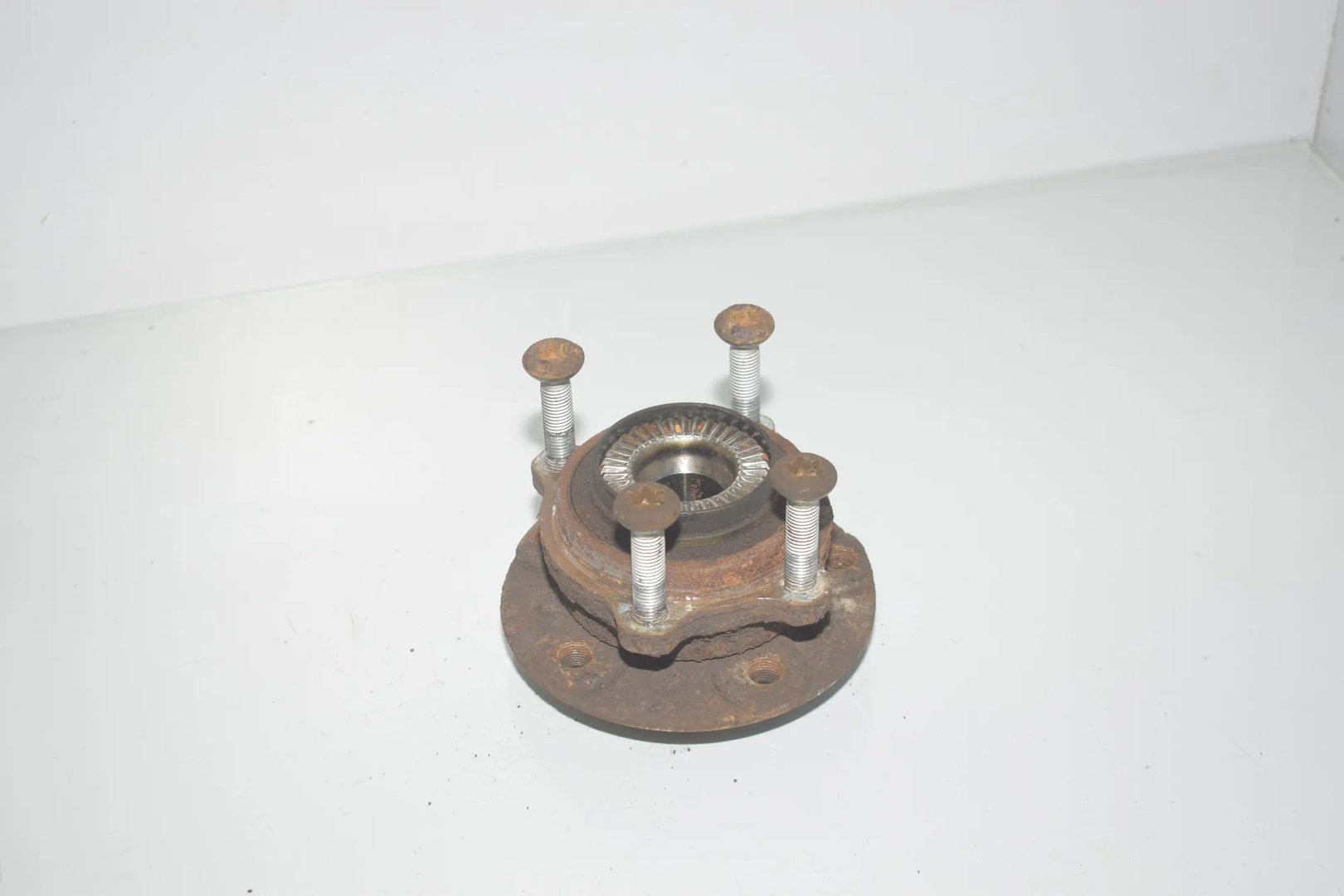 Front Left Wheel Bearing – OEM 6870725 · BMW X3 (F25) sDrive 20 i 2014 – 3