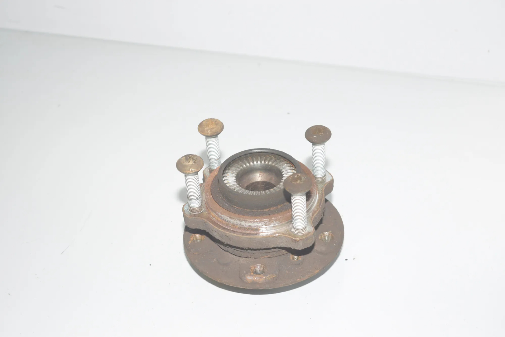 Front Right Wheel Bearing – OEM 6870725 · BMW X3 (F25) sDrive 20 i 2014 – 4