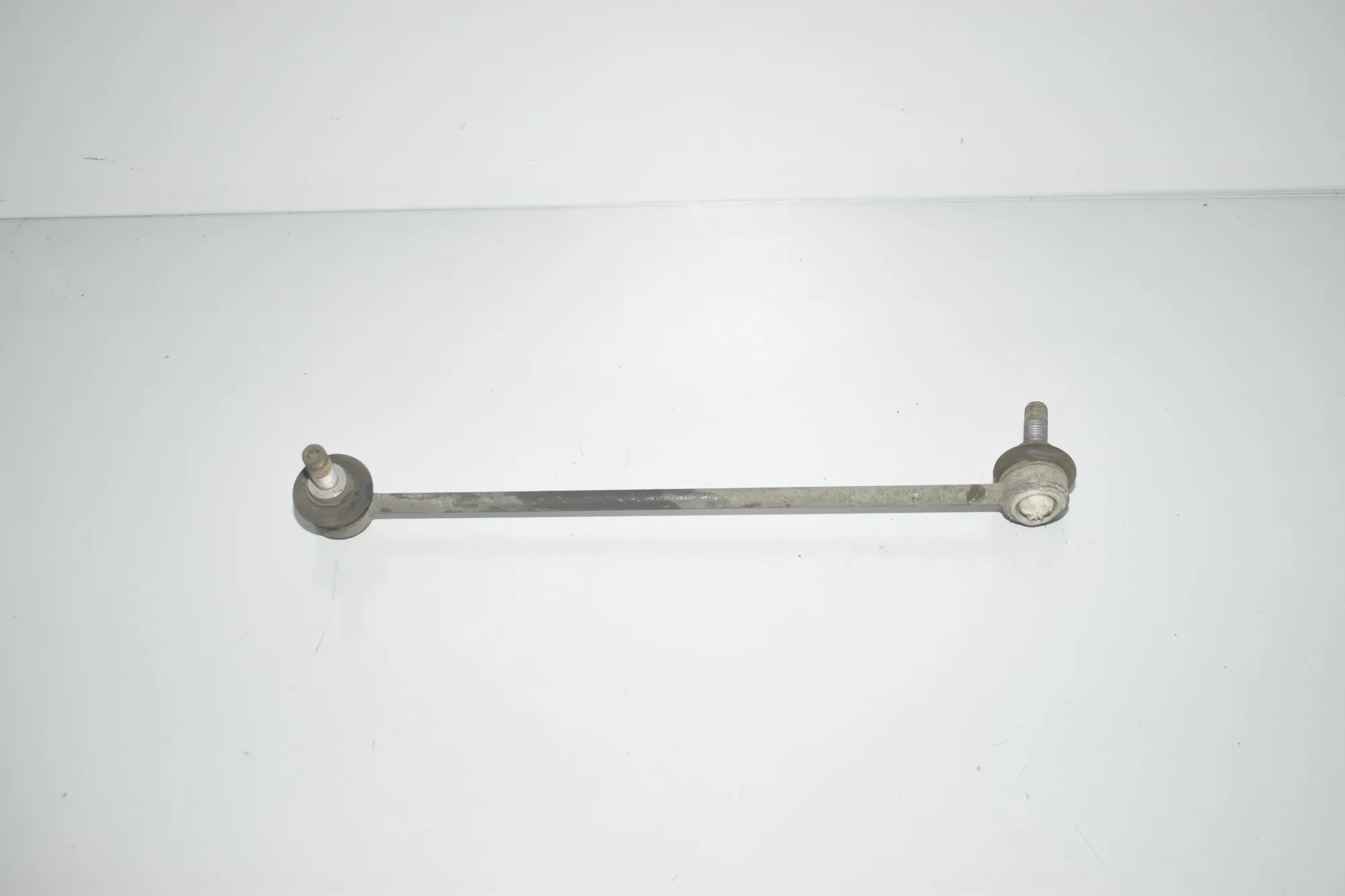 Front Left Stabilizer Link – OEM 6787163 · BMW X3 (F25) sDrive 20 i 2014