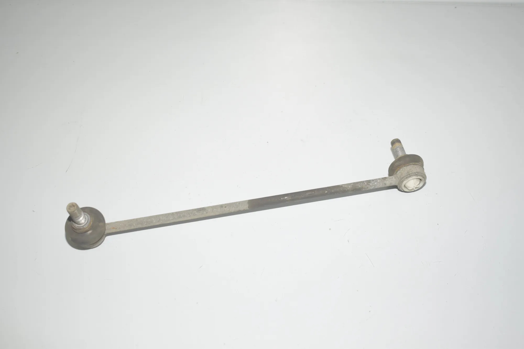Front Left Stabilizer Link – OEM 6787163 · BMW X3 (F25) sDrive 20 i 2014 – 3