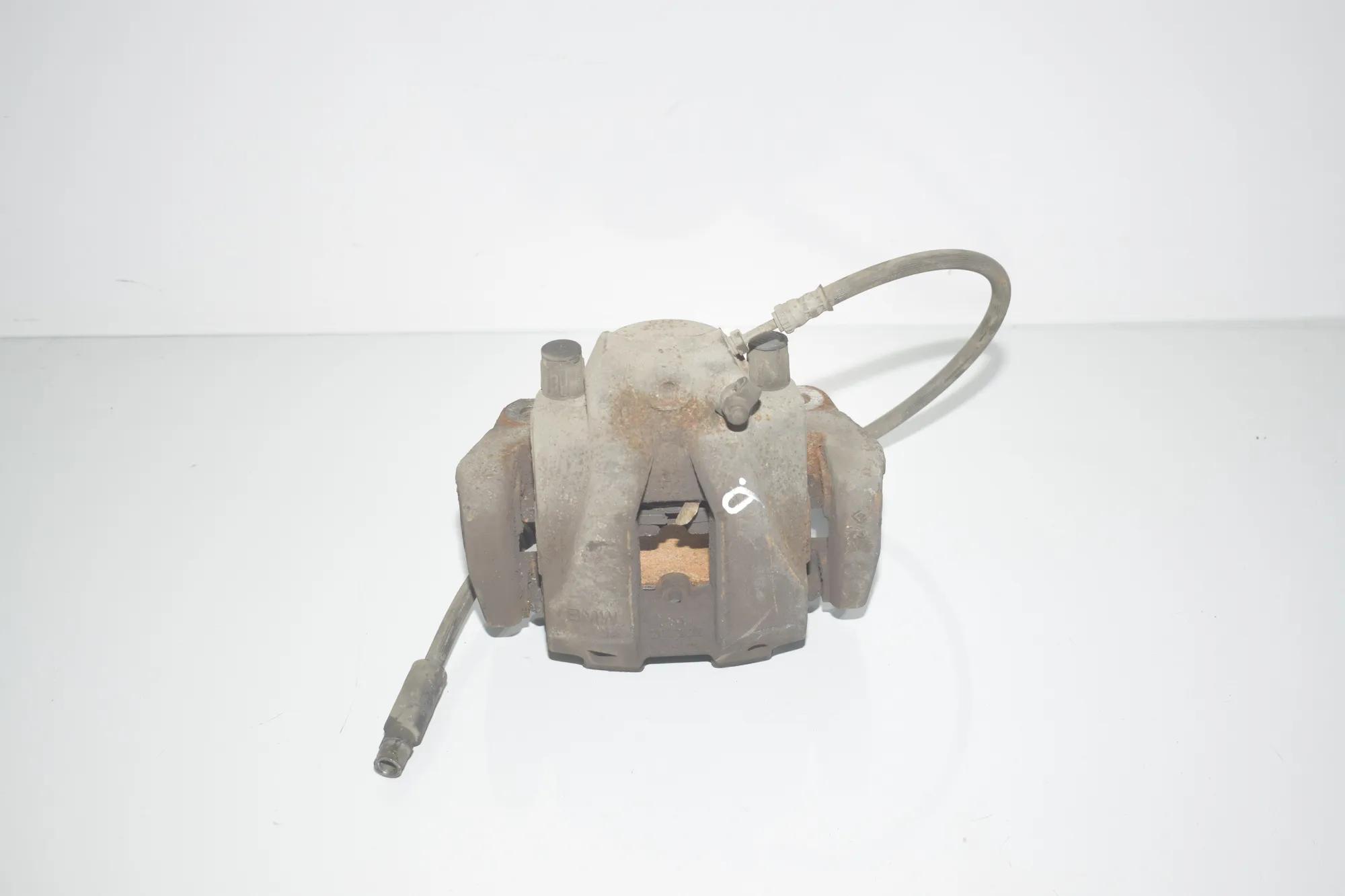 Front Right Brake Caliper – OEM 6790922 · BMW X3 (F25) sDrive 20 i 2014
