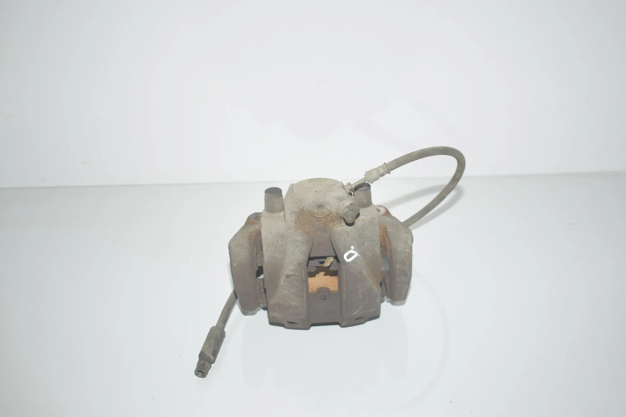 Front Right Brake Caliper – OEM 6790922 · BMW X3 (F25) sDrive 20 i 2014 – 2