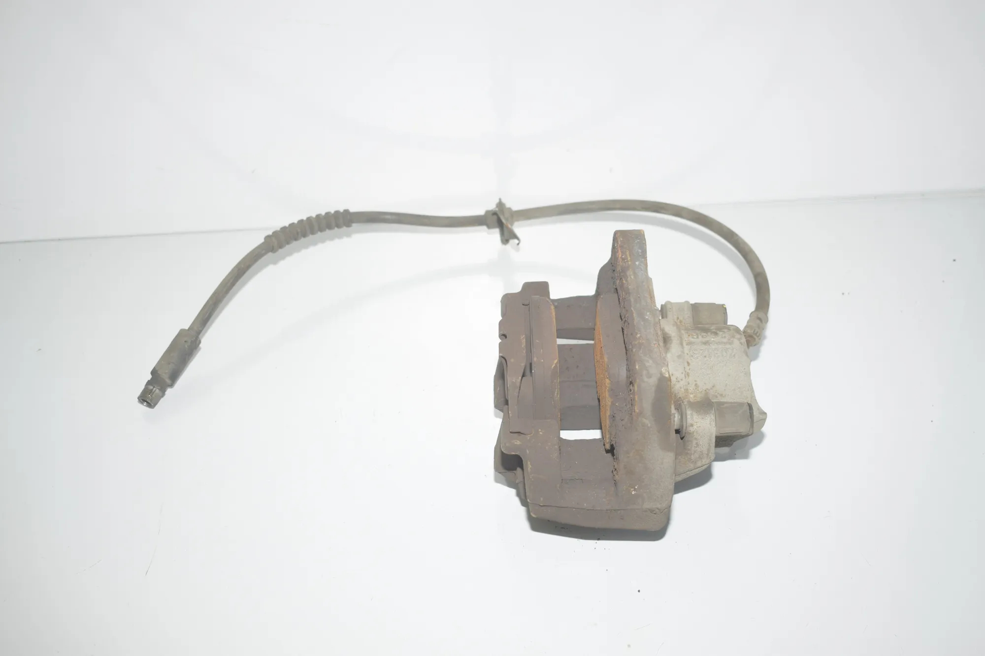 Front Right Brake Caliper – OEM 6790922 · BMW X3 (F25) sDrive 20 i 2014 – 4