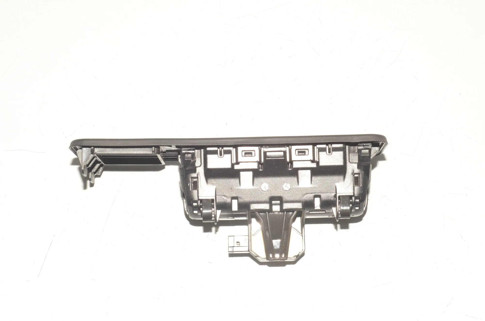 Tailgate Bootlid Handle – OEM 7405633 · BMW 3 (G20, G28) (2018 - -) 330 e 2021 – 2