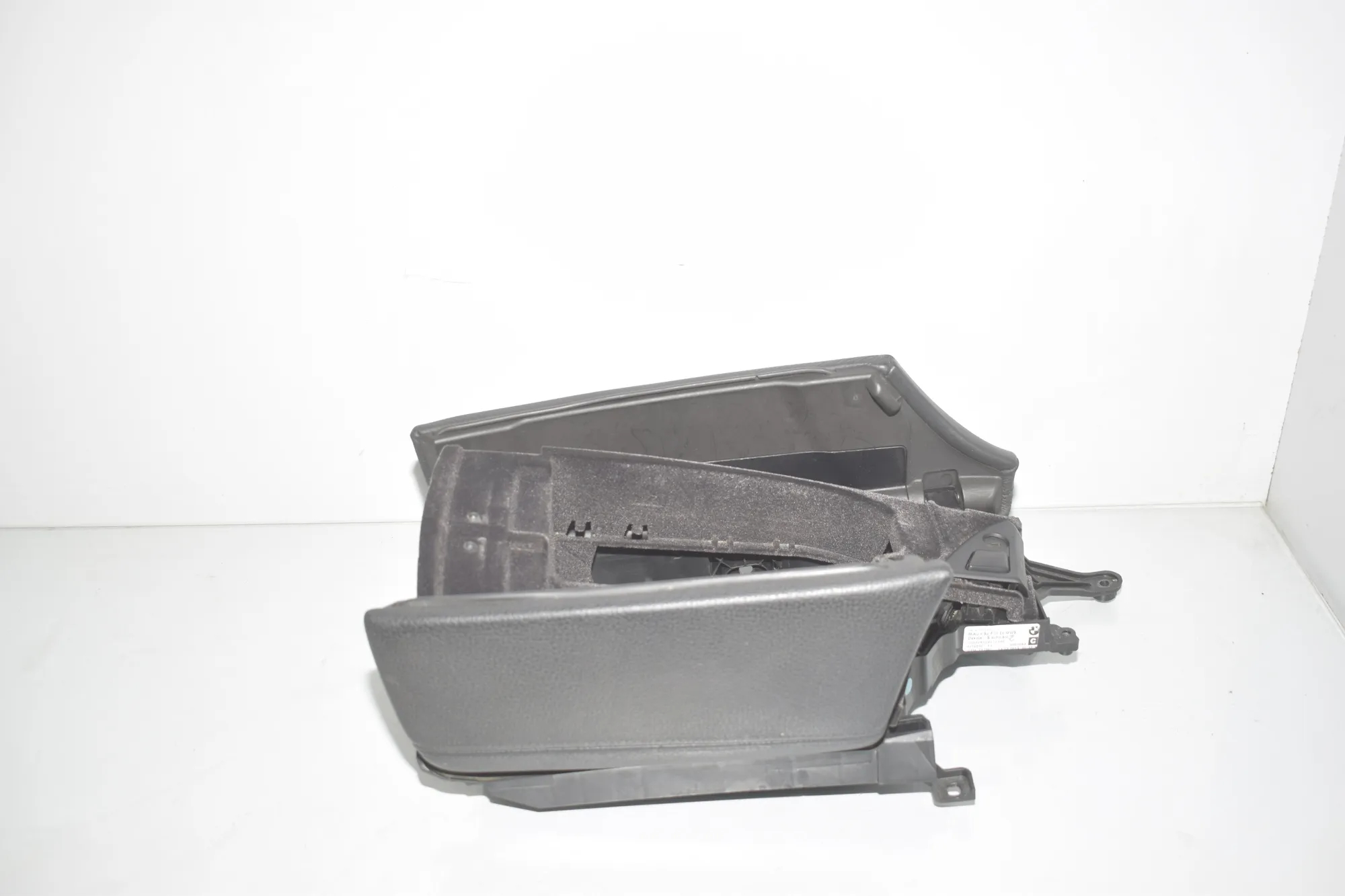 Center Console Trim – OEM 9216865 · BMW 5 Touring (F11) 530 d xDrive 2013 – 4