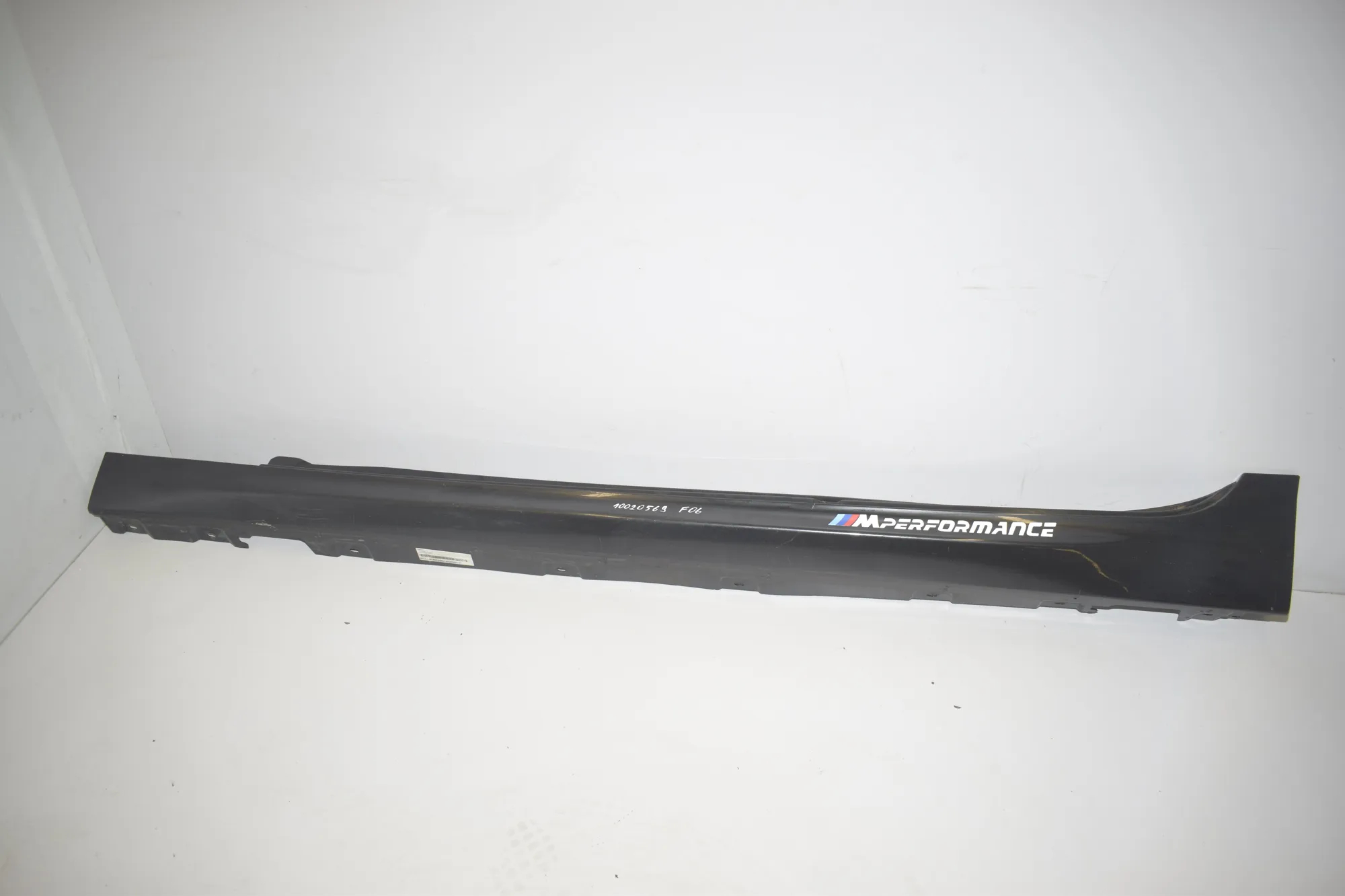 Left Side Sideskirt – OEM 8052655 · BMW 6 Gran Coupe (F06) 650 i xDrive 2013 – 2