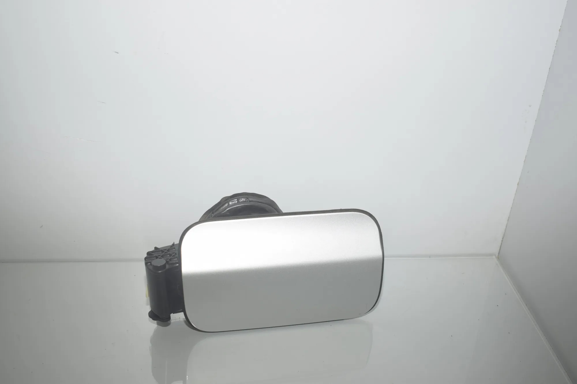 Fuel Tank Flap Cap – OEM 7217767 · BMW 5 Touring (F11) 530 d xDrive 2013
