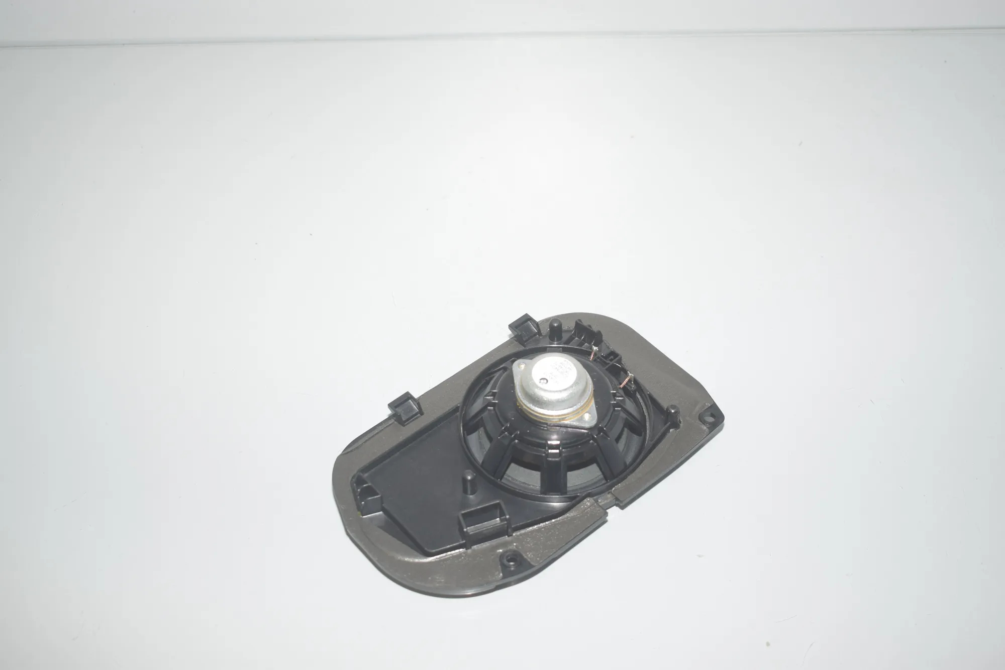 Dashboard Speaker – OEM 9239184 · BMW 5 Touring (F11) 530 d xDrive 2013 – 3