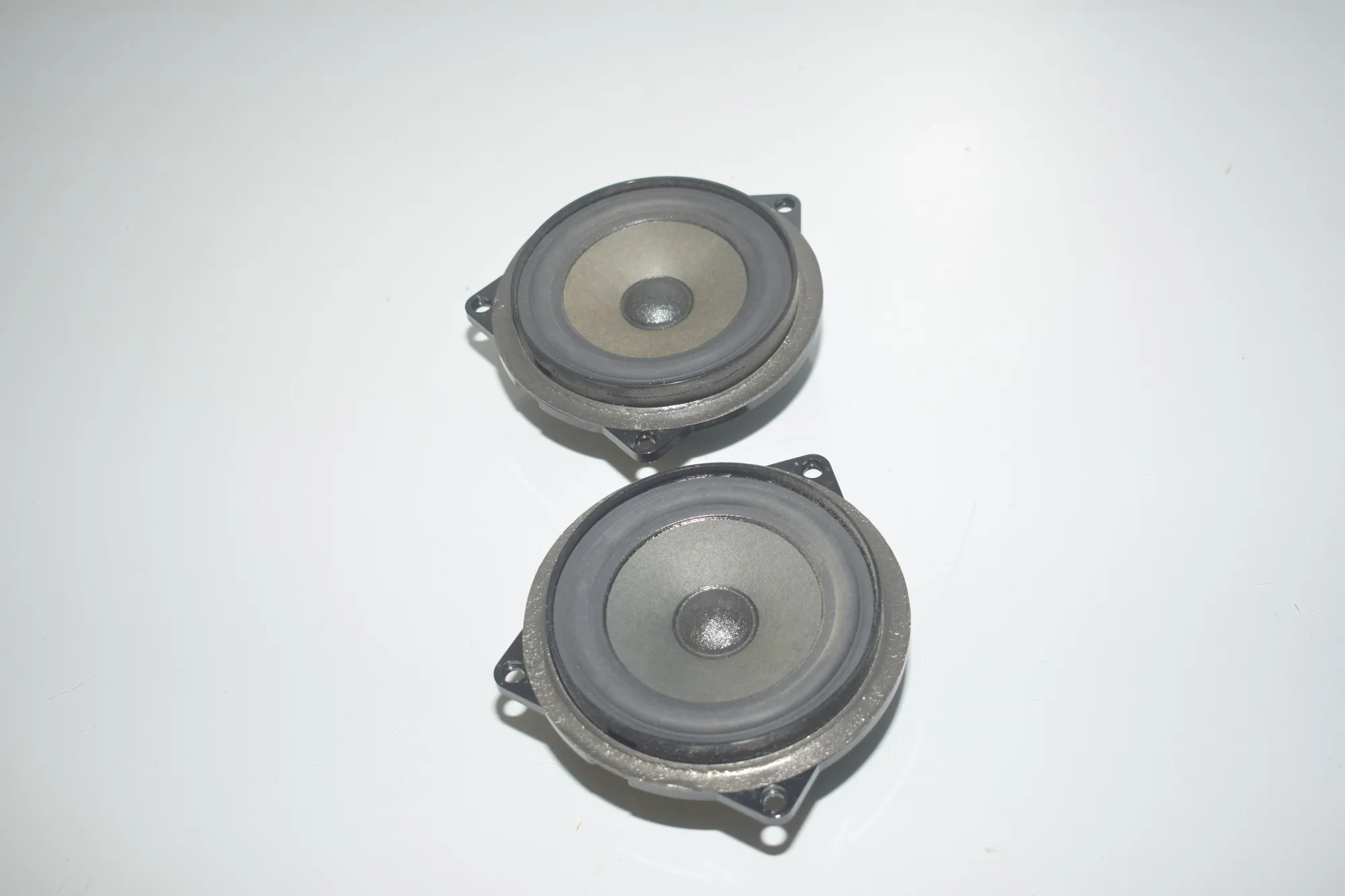 Front Left Door Speaker – OEM 9169692 · BMW 5 Touring (F11) 530 d xDrive 2013 – 4