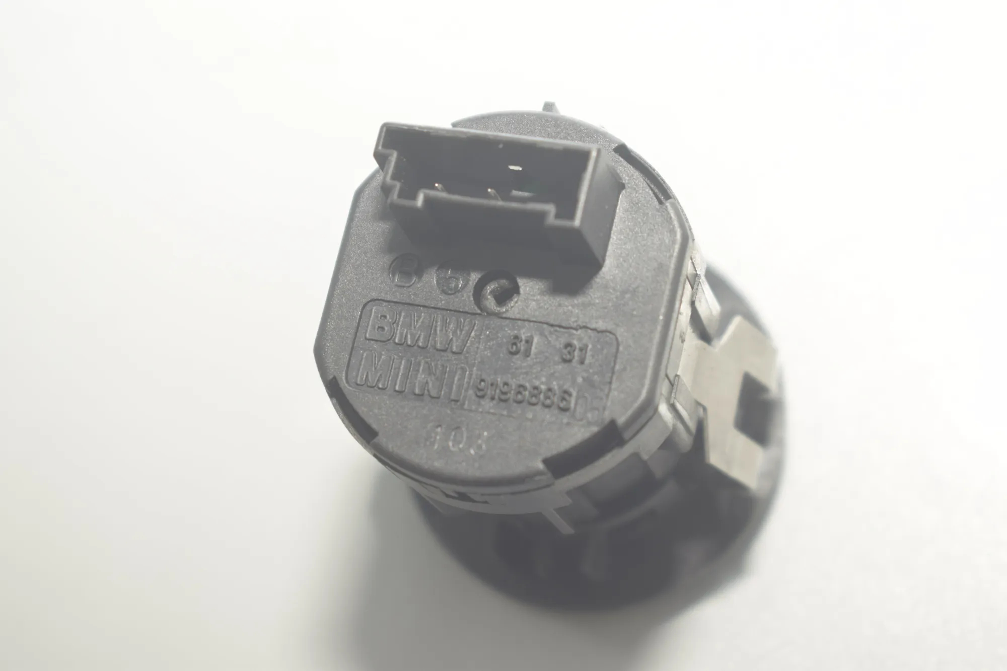 SRS Switch – OEM 9196886 · BMW 5 Touring (F11) 530 d xDrive 2013 – 7