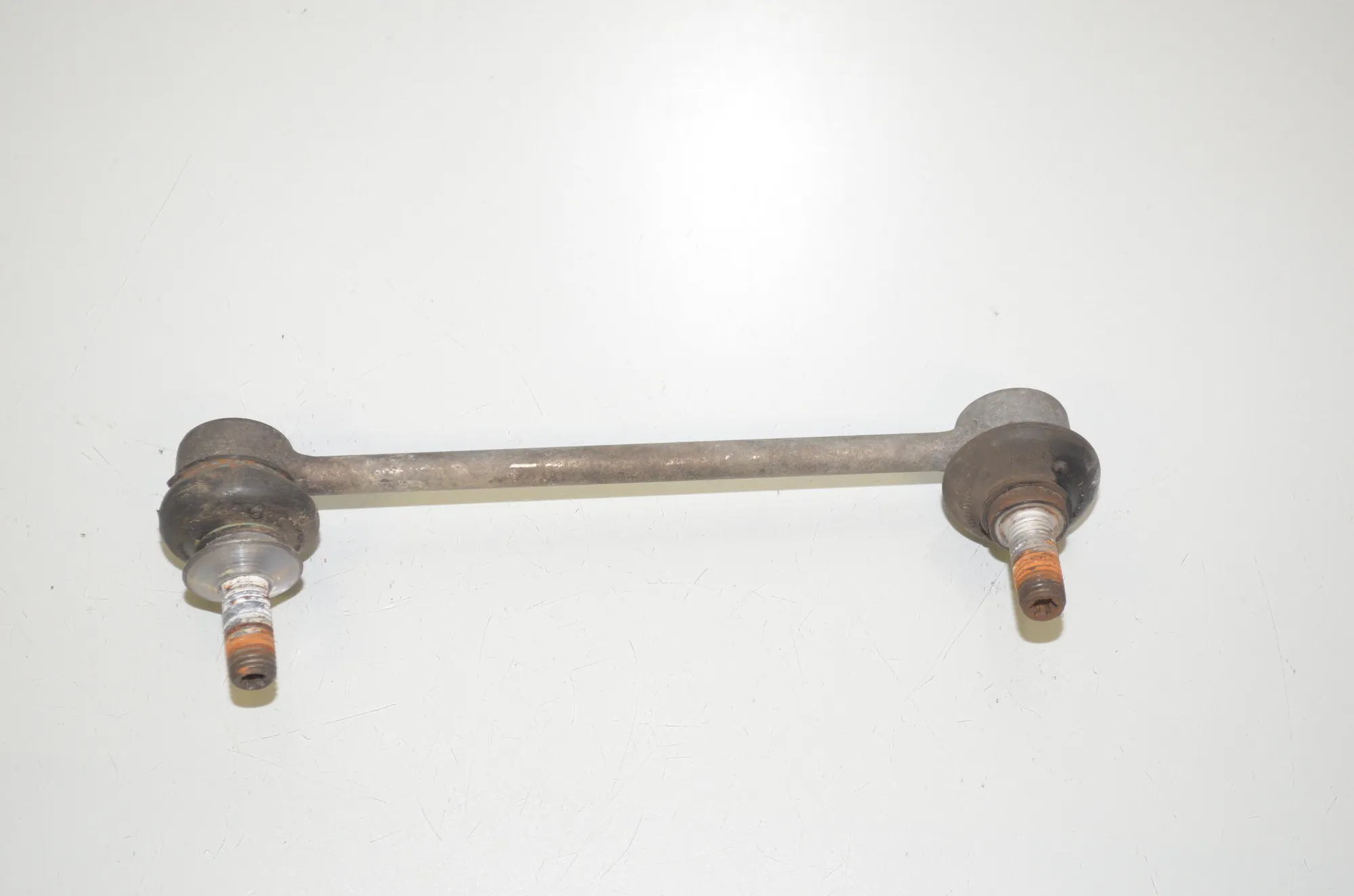 Rear Right Stabilizer Link – OEM 6786429 · BMW 5 Touring (F11) 530 d 2015 – 3