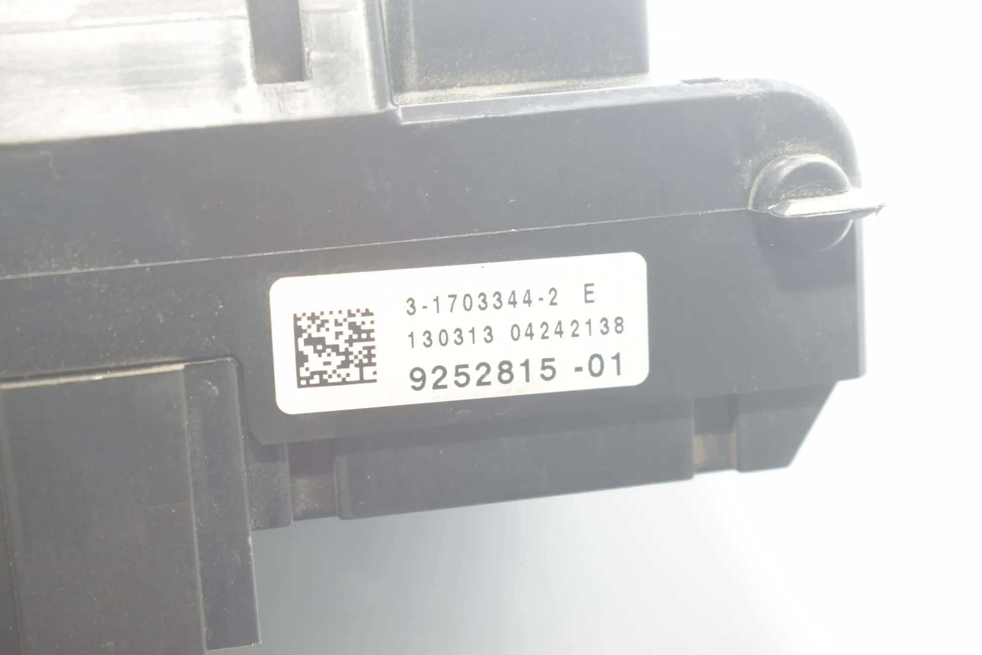 Fuse Box – OEM 9252815 · BMW 5 Touring (F11) 530 d xDrive 2013 – 4