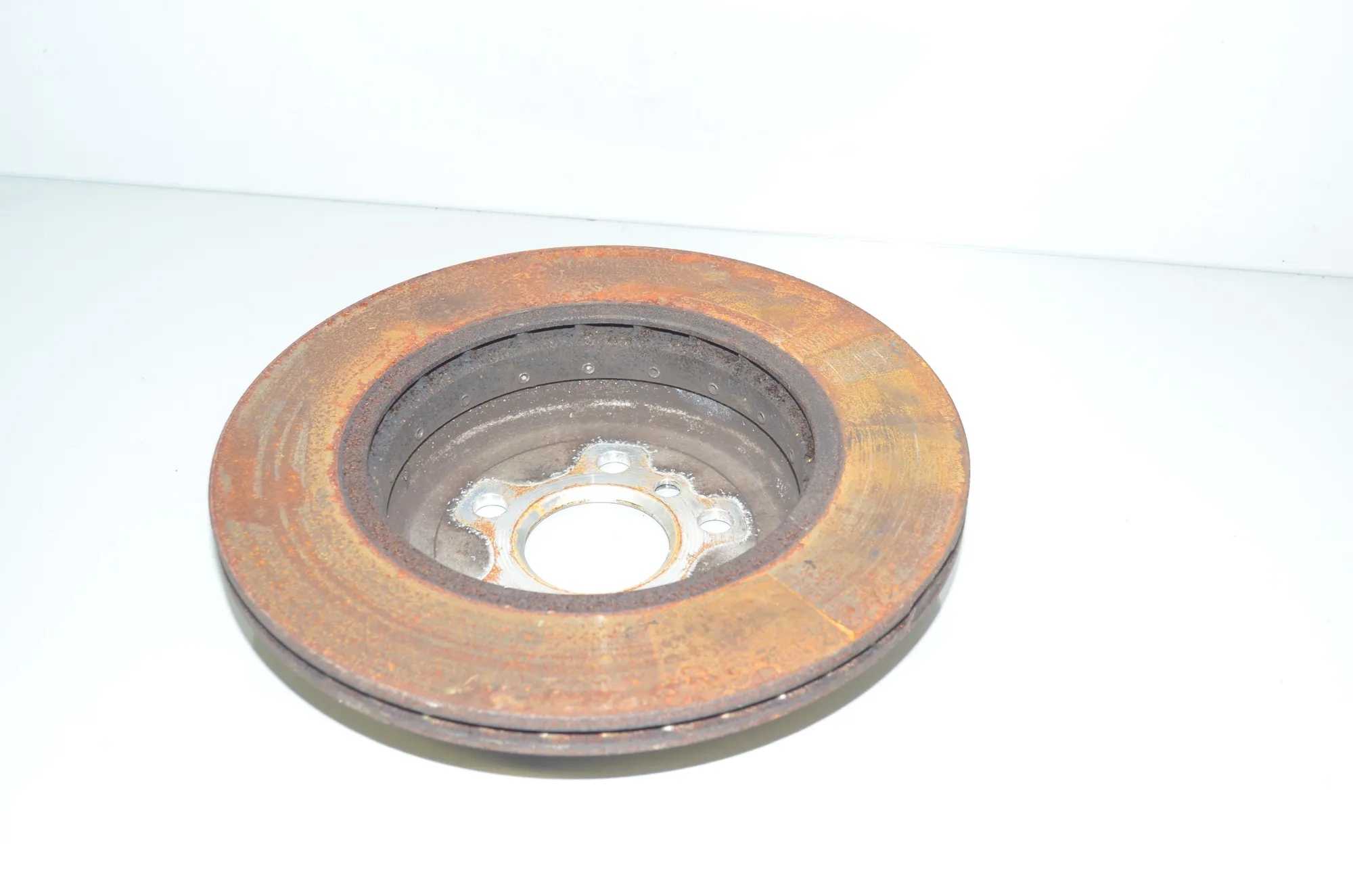 Rear Right Brake Disc – OEM 6882246 · BMW 3 Touring (G21) (2019 - -) 330 e Plug-in-Hybrid 2021 – 4
