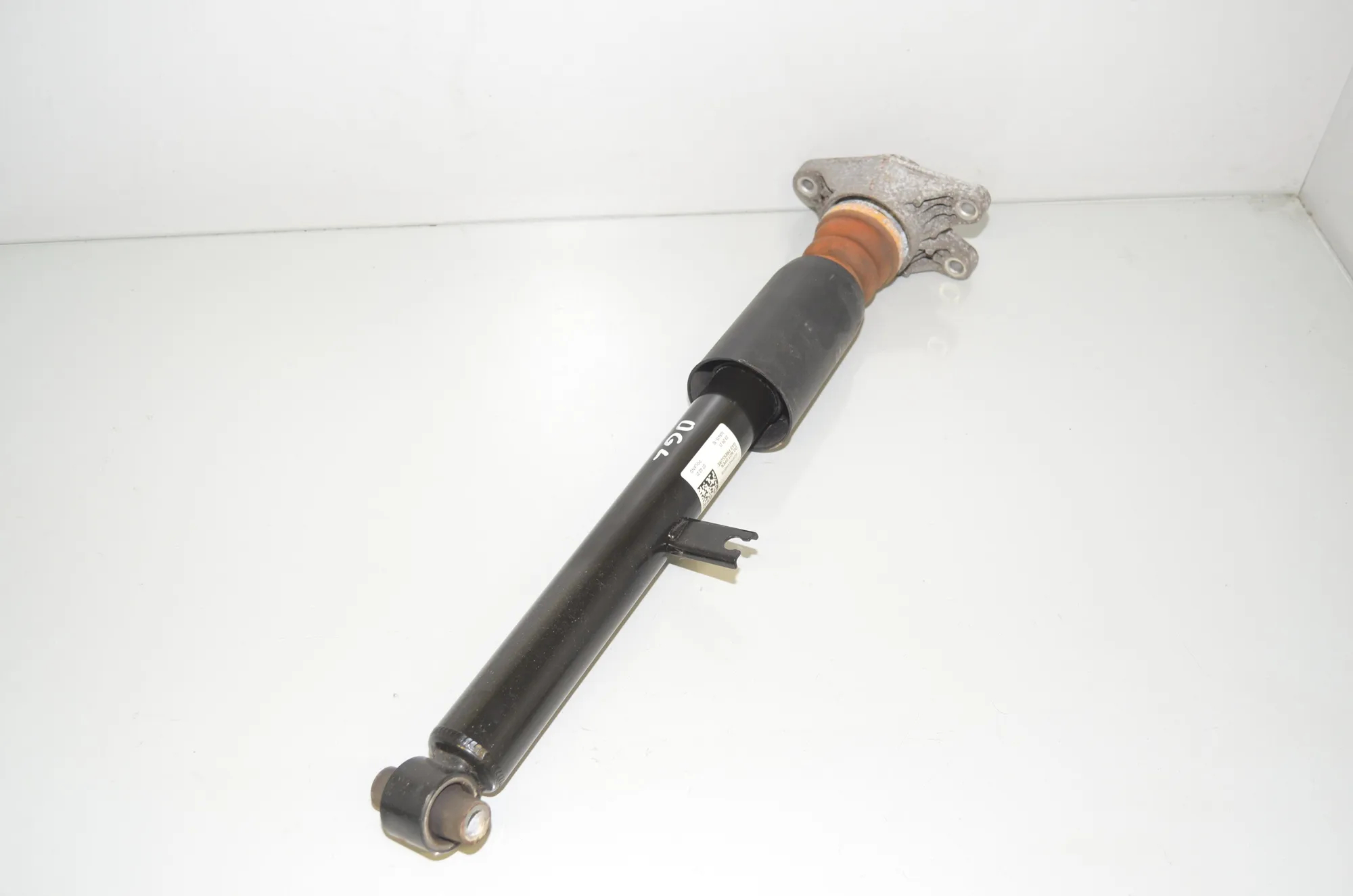Rear Right Shock Absorber – OEM 6894075 · BMW 3 Touring (G21) (2019 - -) 330 e Plug-in-Hybrid 2021 – 2