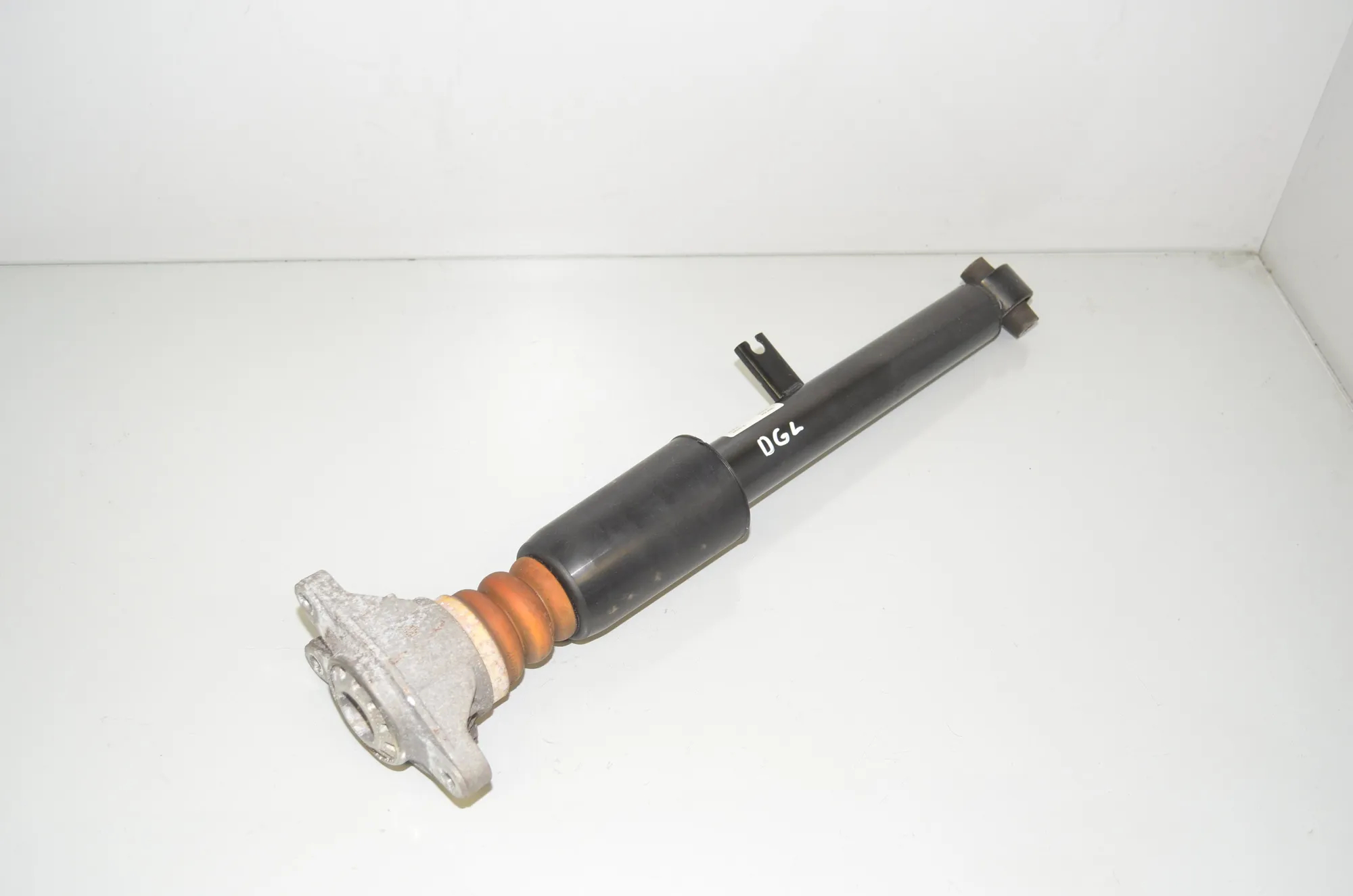Rear Right Shock Absorber – OEM 6894075 · BMW 3 Touring (G21) (2019 - -) 330 e Plug-in-Hybrid 2021 – 3