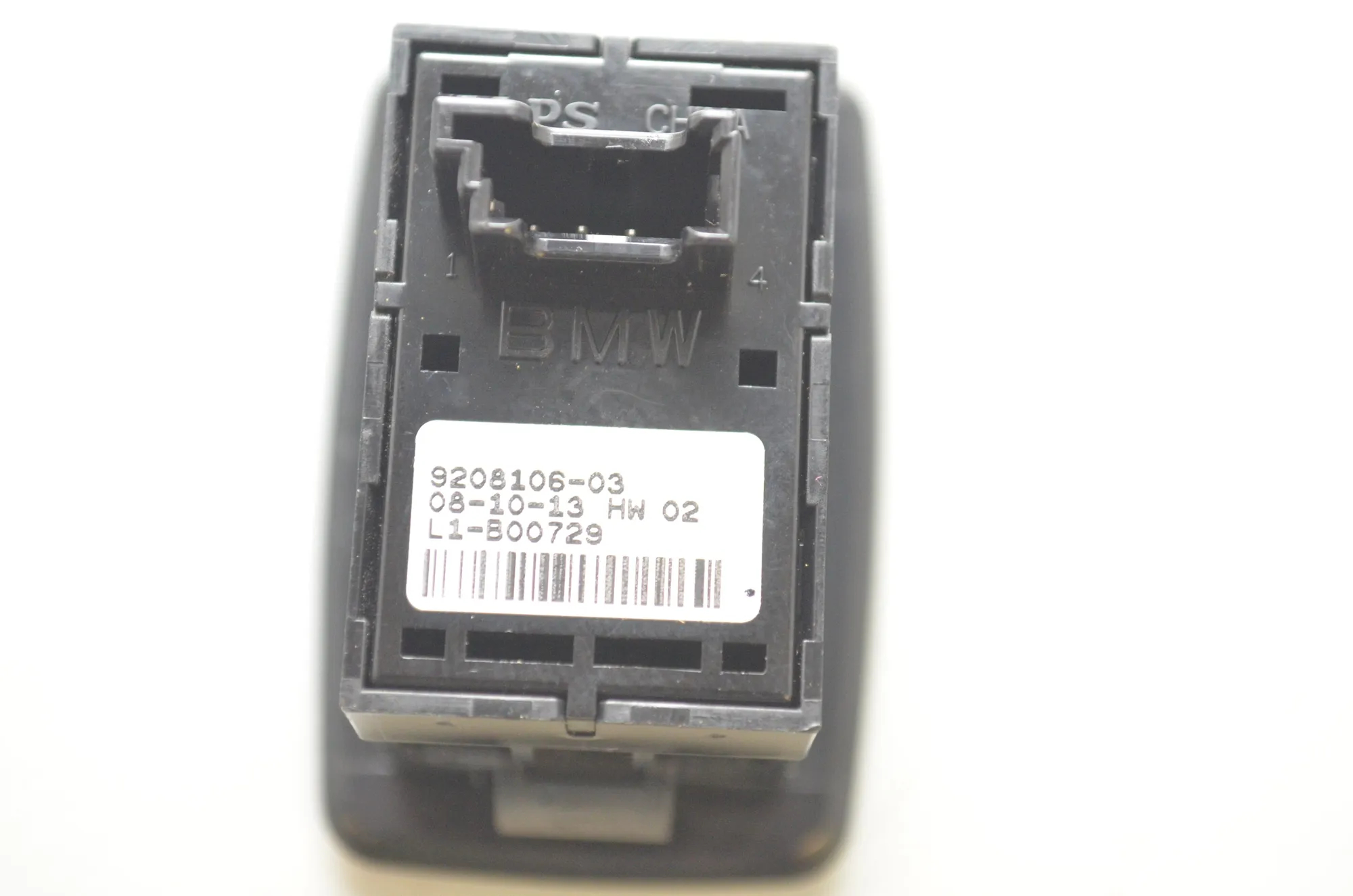 Rear Right Door Window Switch – OEM 9208106 · BMW X3 (F25) sDrive 20 i 2014 – 5