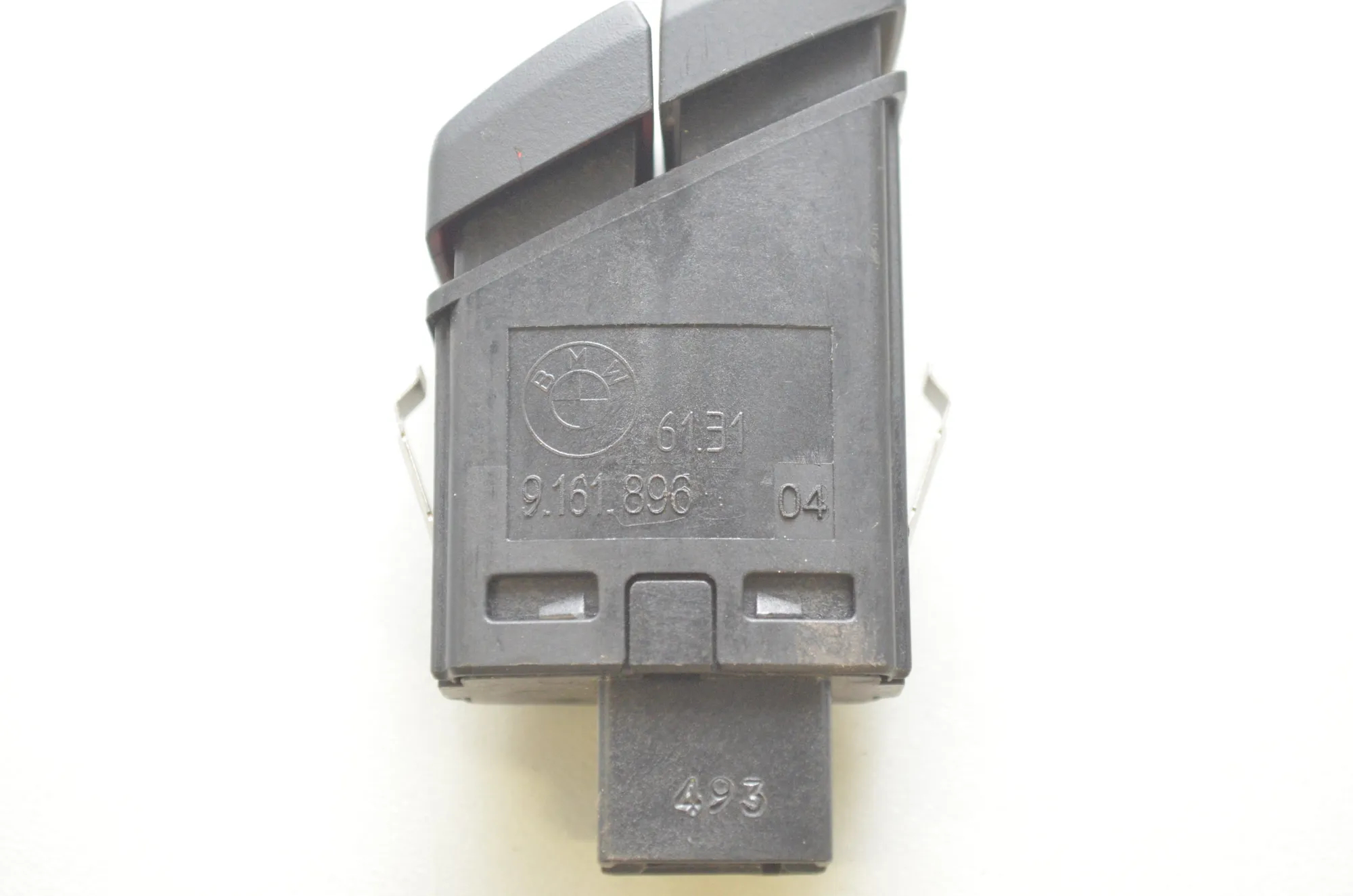 Hazard Button – OEM 9161896 · BMW X3 (F25) sDrive 20 i 2014 – 5