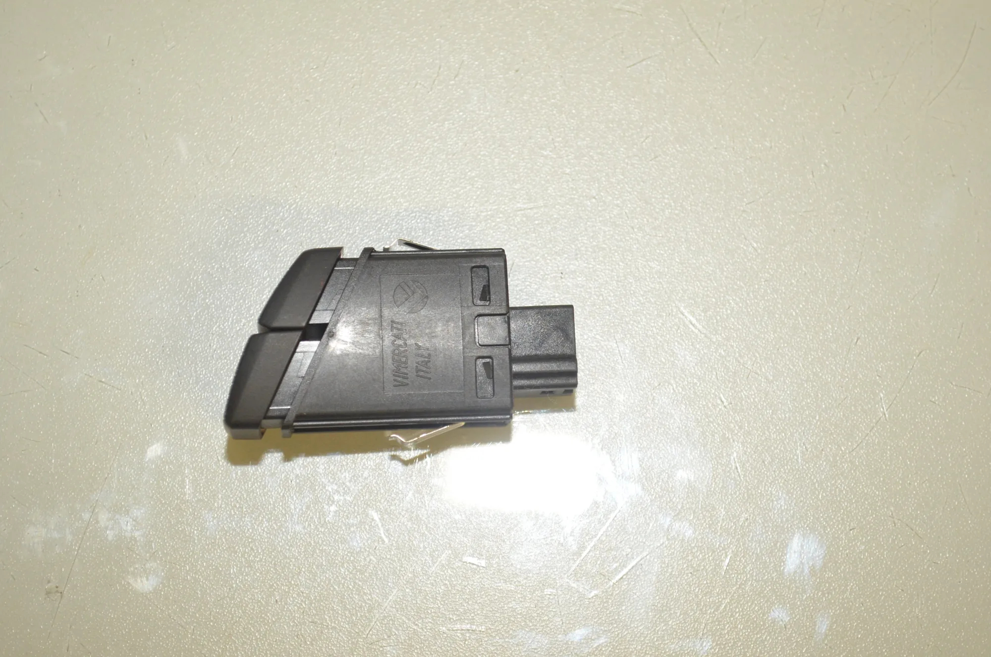 Hazard Button – OEM 9161896 · BMW X3 (F25) sDrive 20 i 2014 – 2