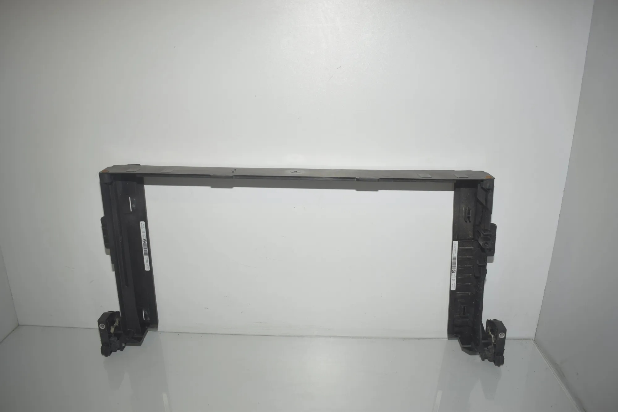 Radiator Holder – OEM 7616028 · BMW i3 (I01) Hybrid 2018