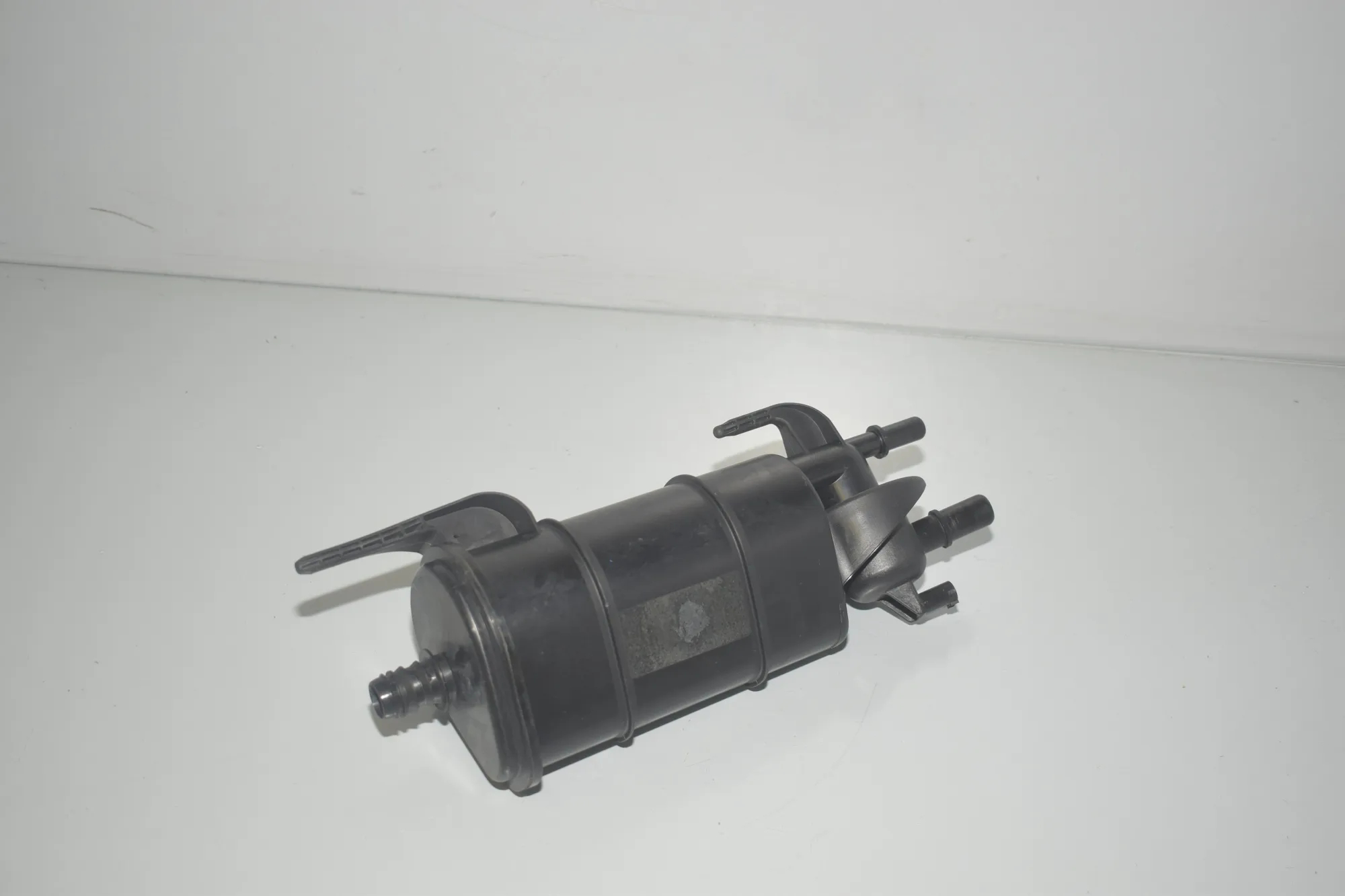 Charcoal Container Filter – OEM 7340429 · BMW i3 (I01) Hybrid 2018