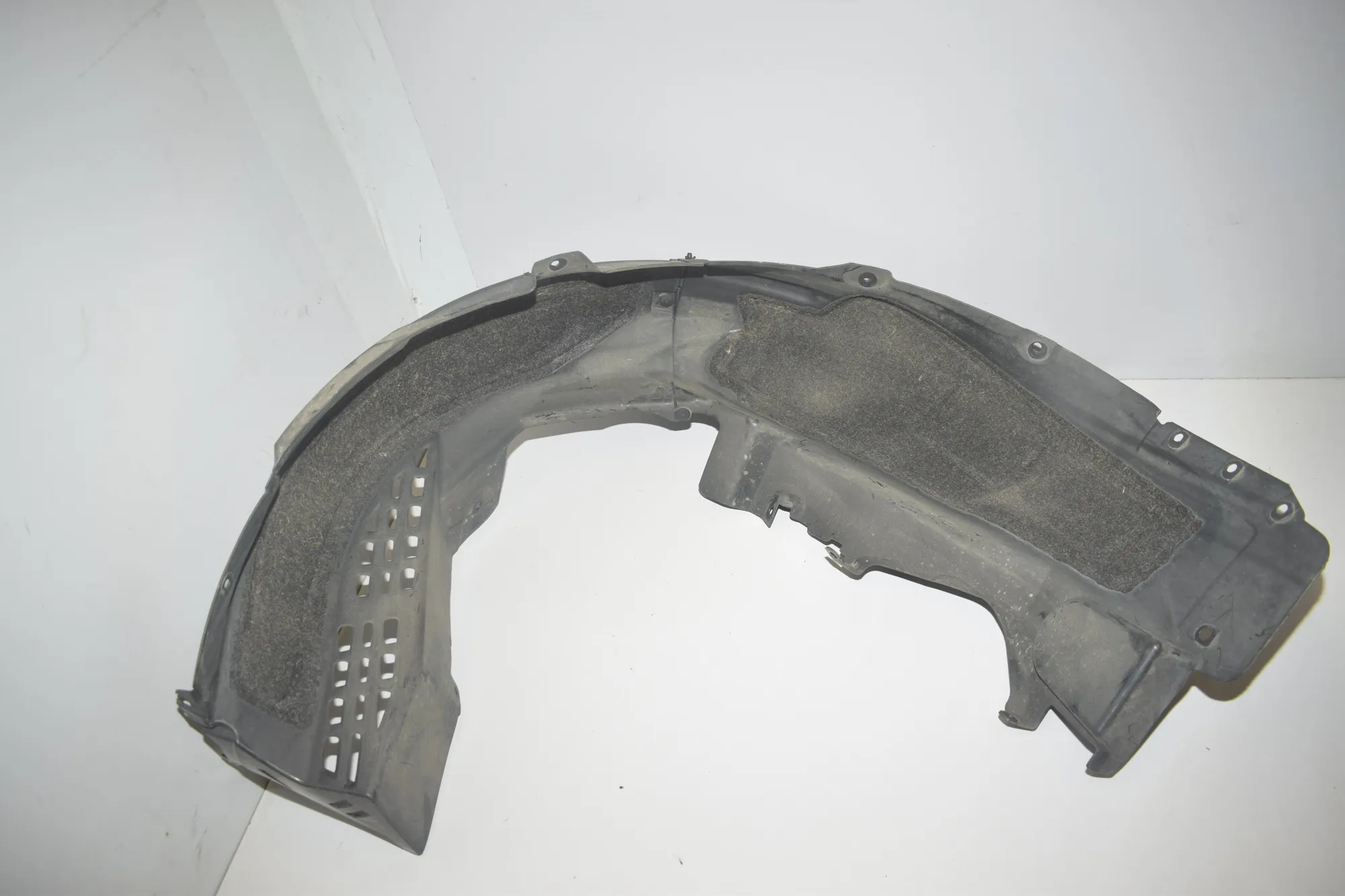Rear Right Arch Liner – OEM 7394078 · BMW i3 (I01) Hybrid 2018