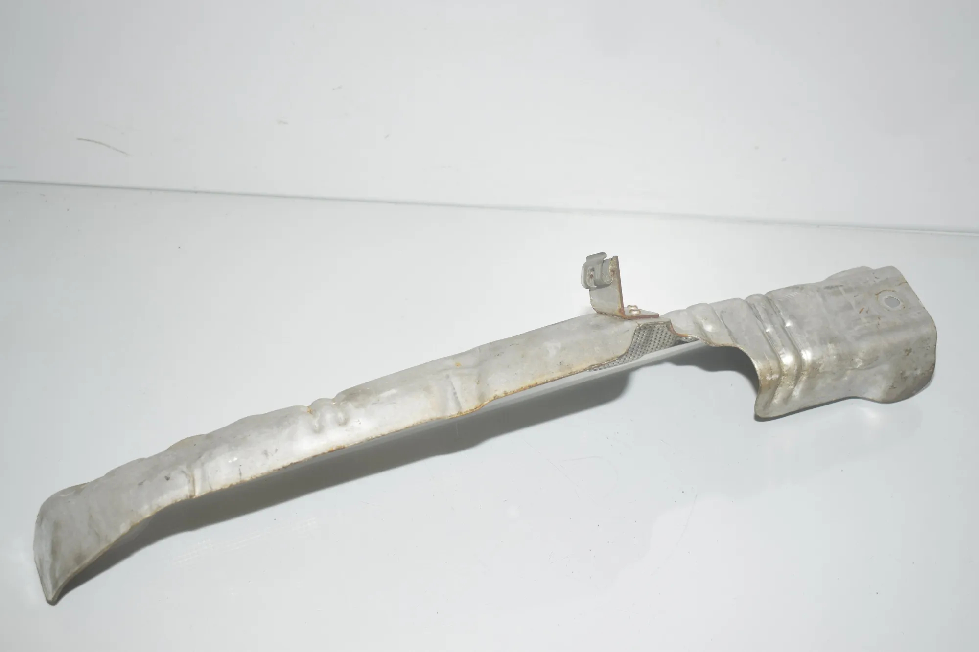Heat Protection – OEM 8511809 · BMW 5 Touring (F11) 530 d xDrive 2013 – 4