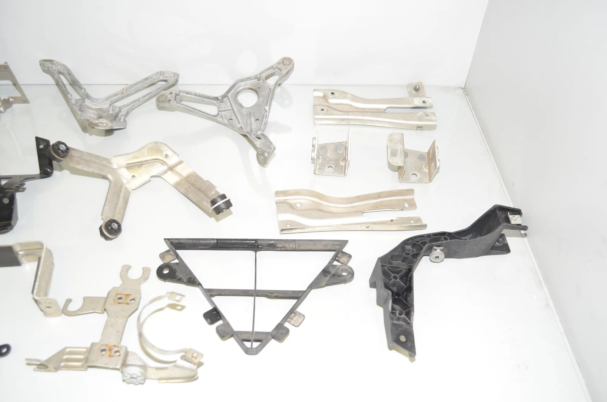 Bracket – OEM 7380944 · BMW i3 (I01) Hybrid 2018 – 2