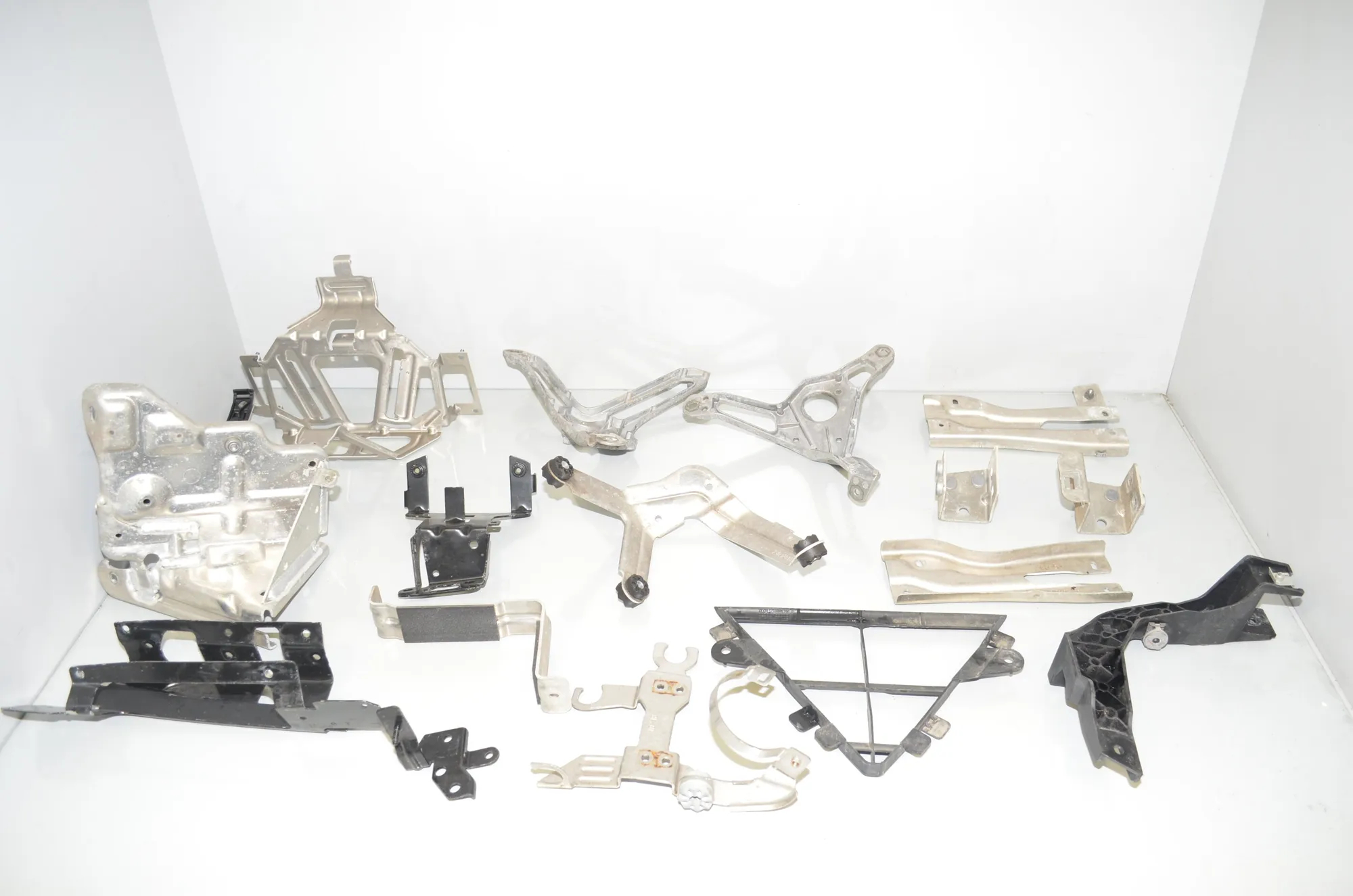 Bracket – OEM 7380944 · BMW i3 (I01) Hybrid 2018 – 4